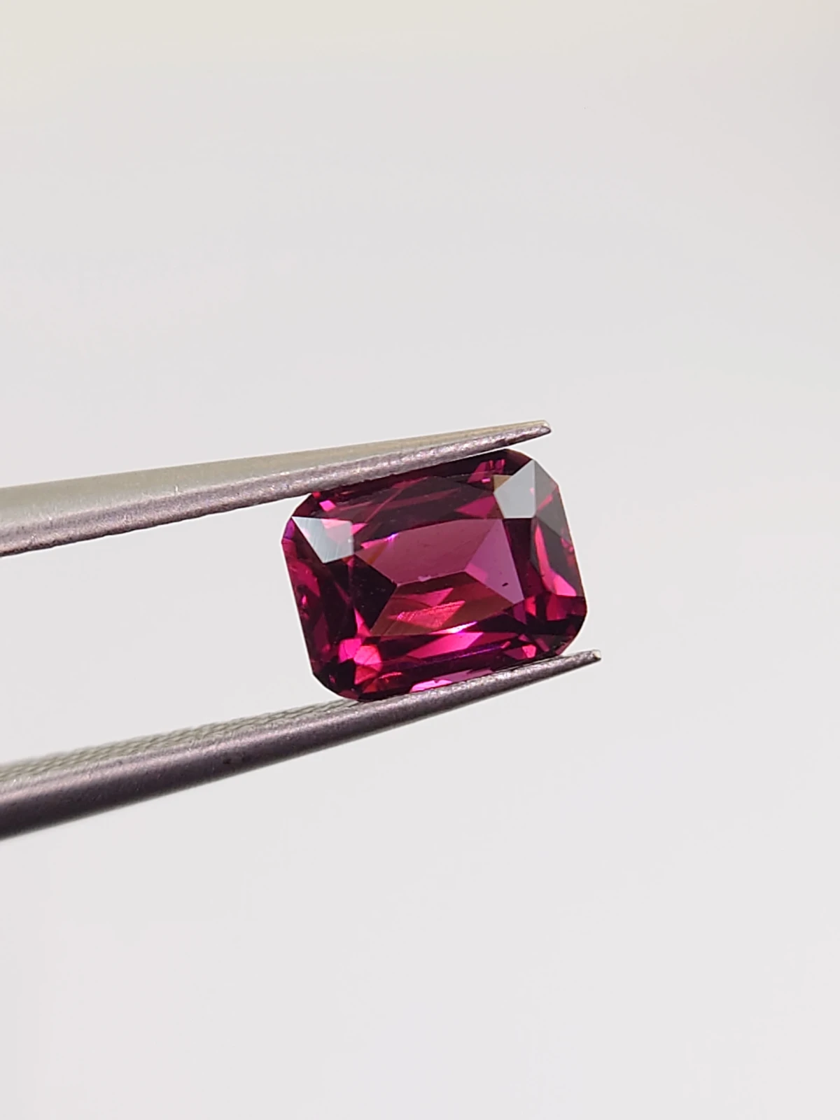 1.23ct Natural Rhodolite Garnet Cushion Cut Loose Gemstone From Tanzania — view 4