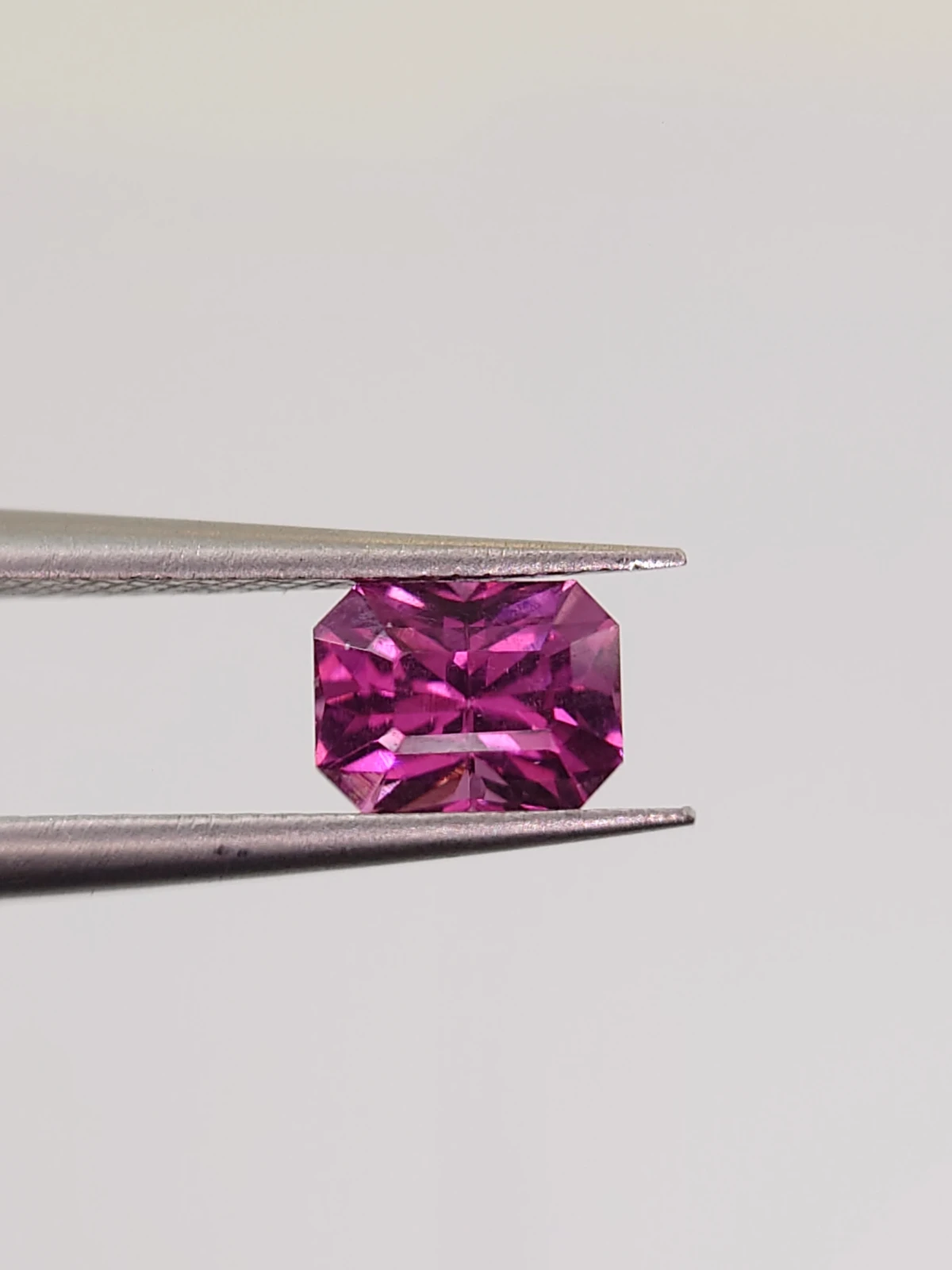 0.9ct Natural Umbalite Garnet Cushion Cut Loose Gemstone from Malawi — view 5
