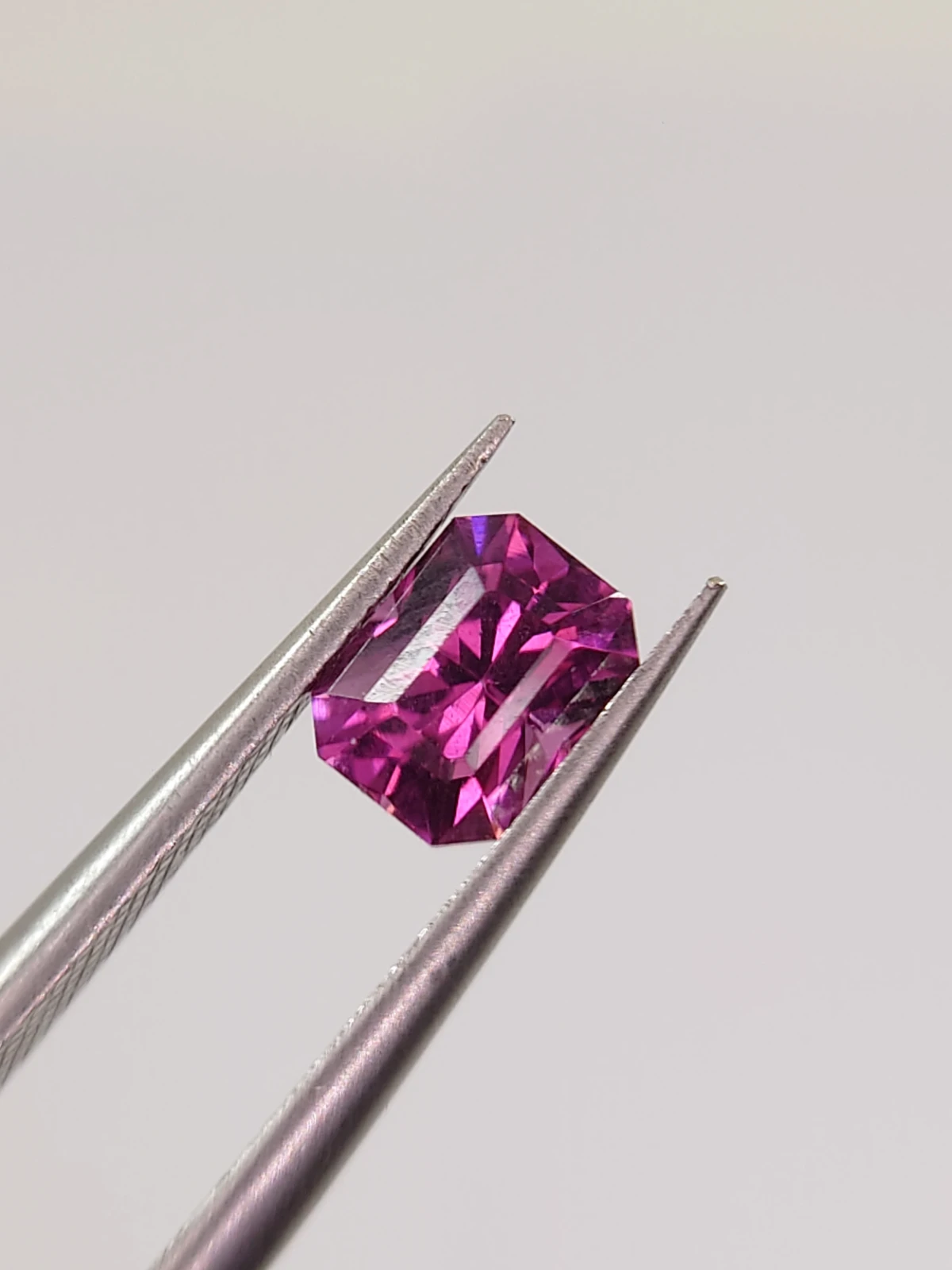 0.9ct Natural Umbalite Garnet Cushion Cut Loose Gemstone from Malawi — view 6