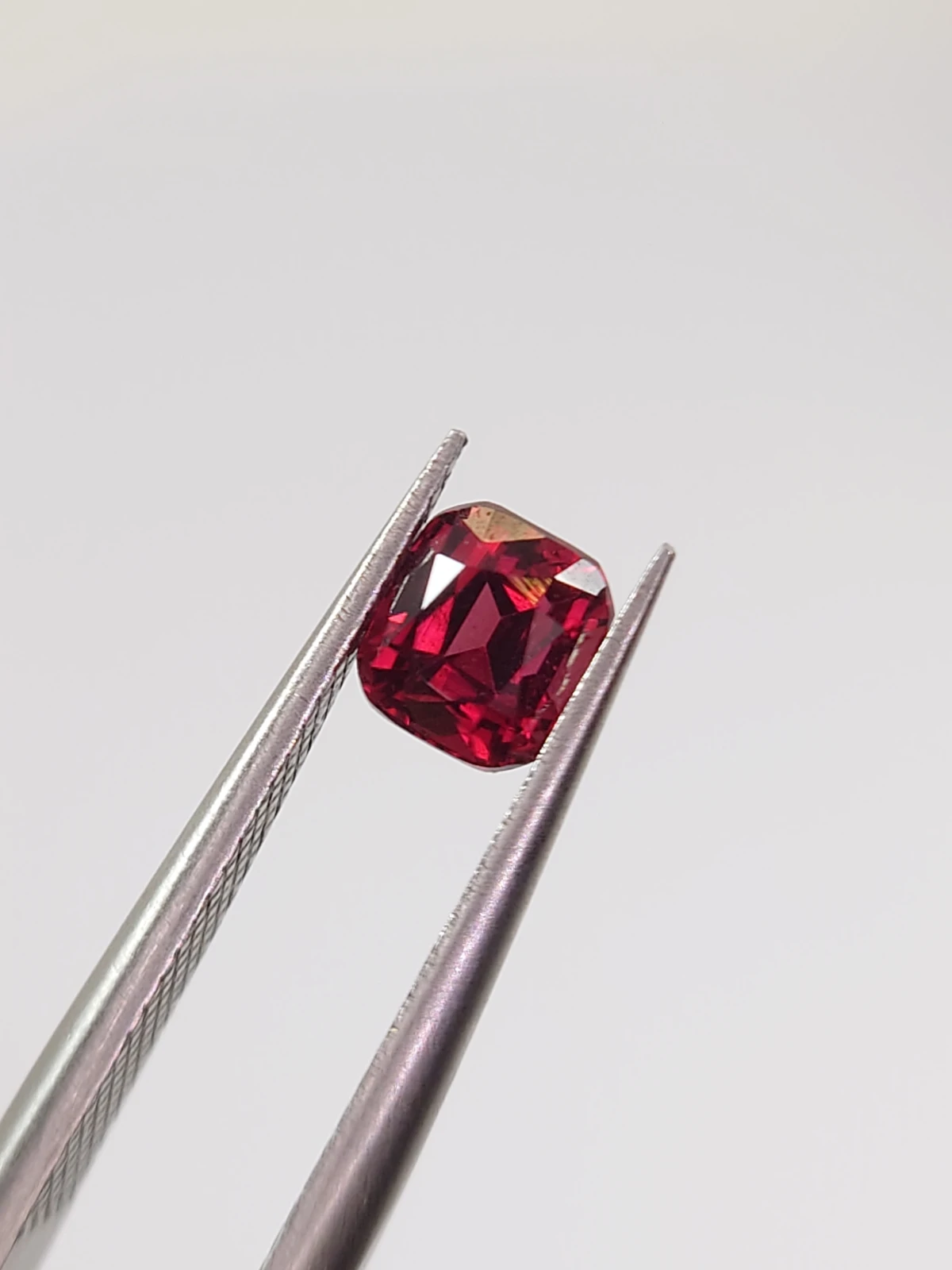 0.75ct Natural Umbalite Garnet Modified Cushion Cut Loose Gemstone From Malawi — view 7