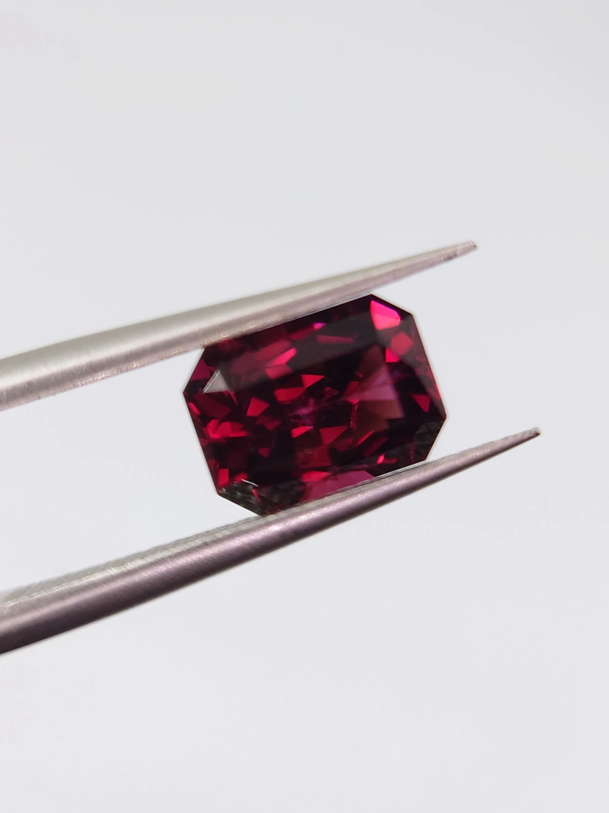 1.81ct Natural Rhodolite Garnet  Fancy Cut Loose Gemstone From Tanzania — view 1