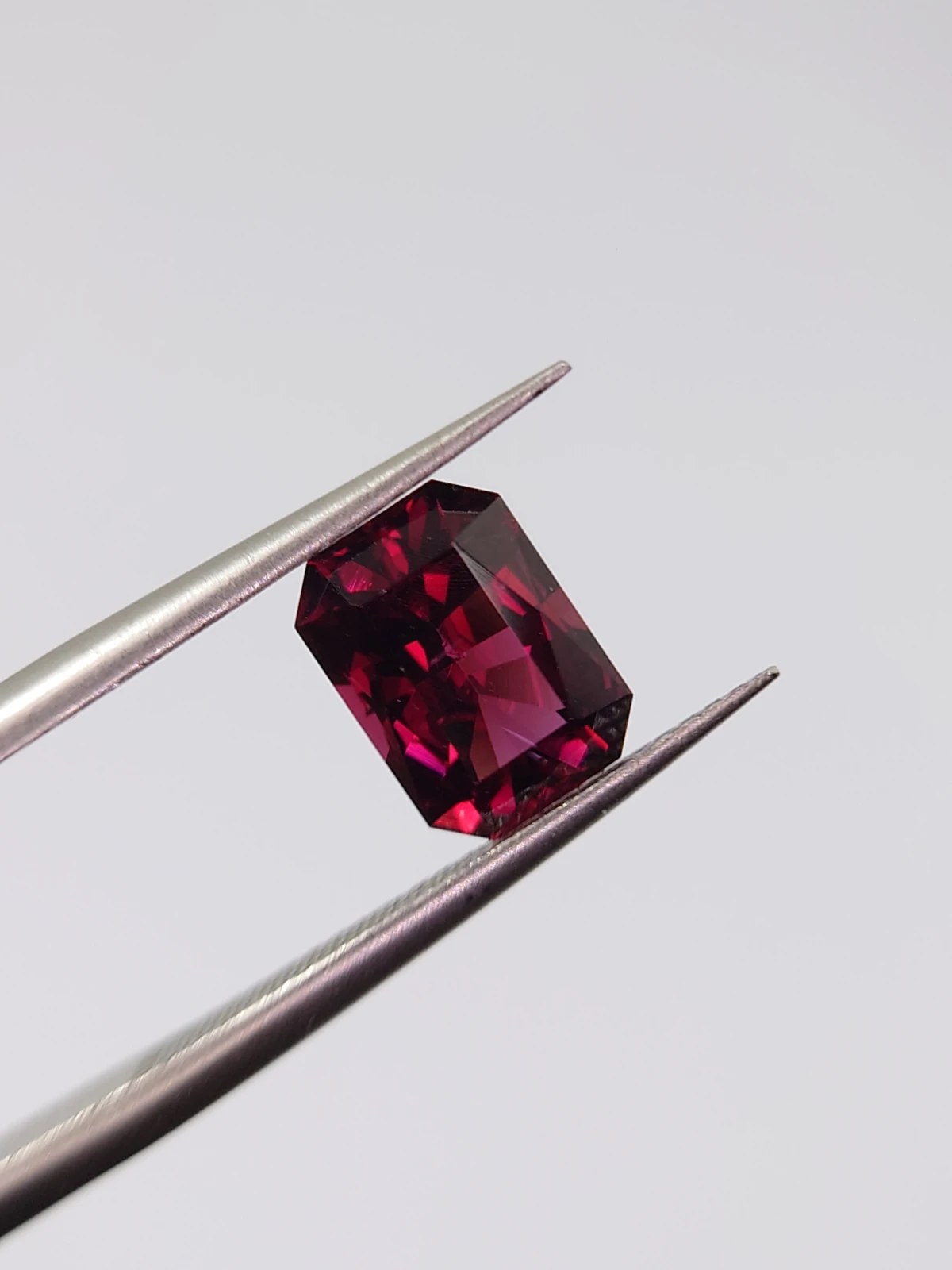1.81ct Natural Rhodolite Garnet  Fancy Cut Loose Gemstone From Tanzania — view 4