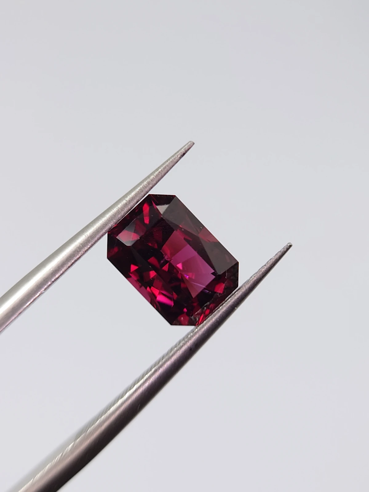 1.81ct Natural Rhodolite Garnet  Fancy Cut Loose Gemstone From Tanzania — view 5