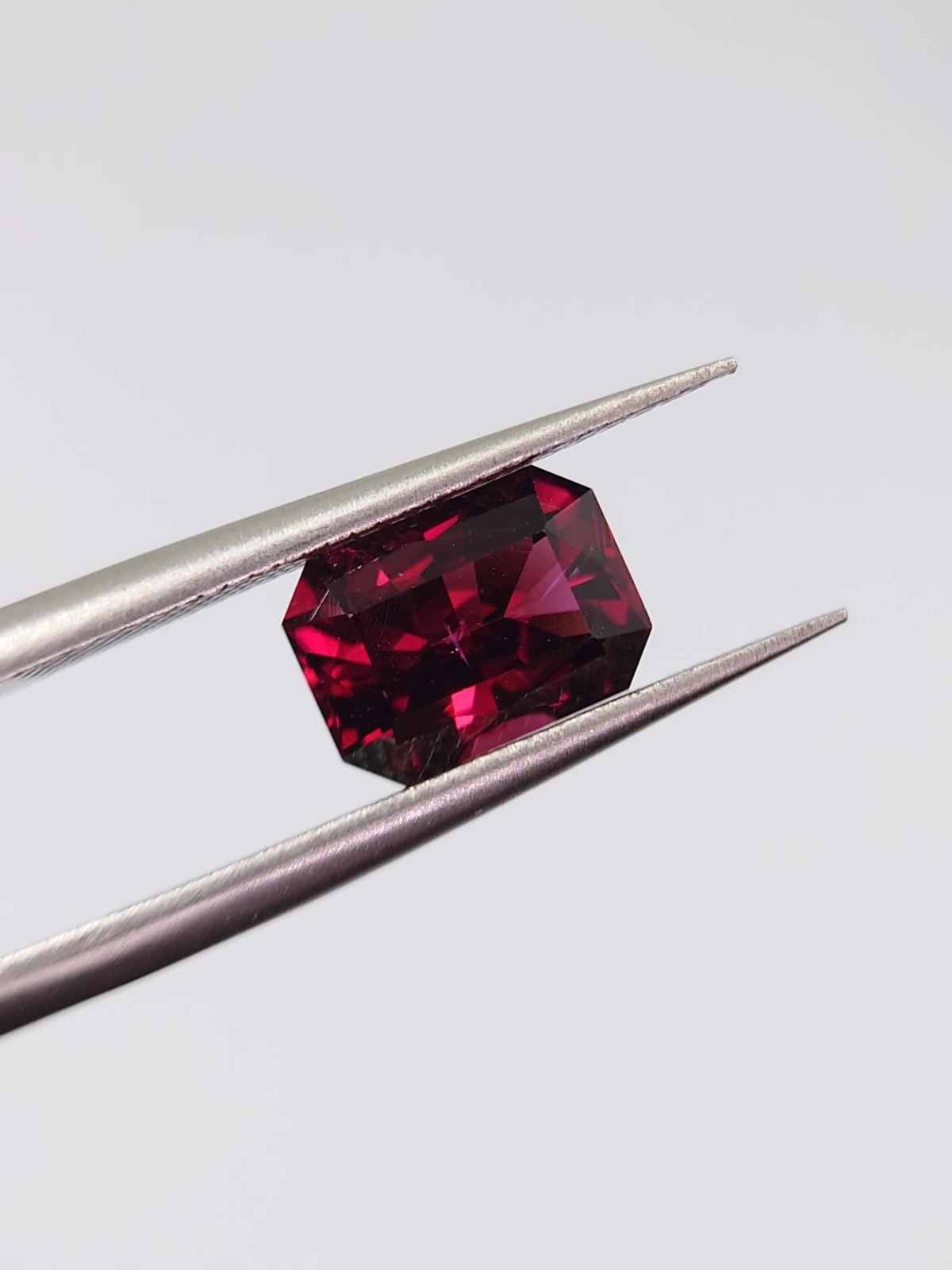 1.81ct Natural Rhodolite Garnet  Fancy Cut Loose Gemstone From Tanzania — view 6