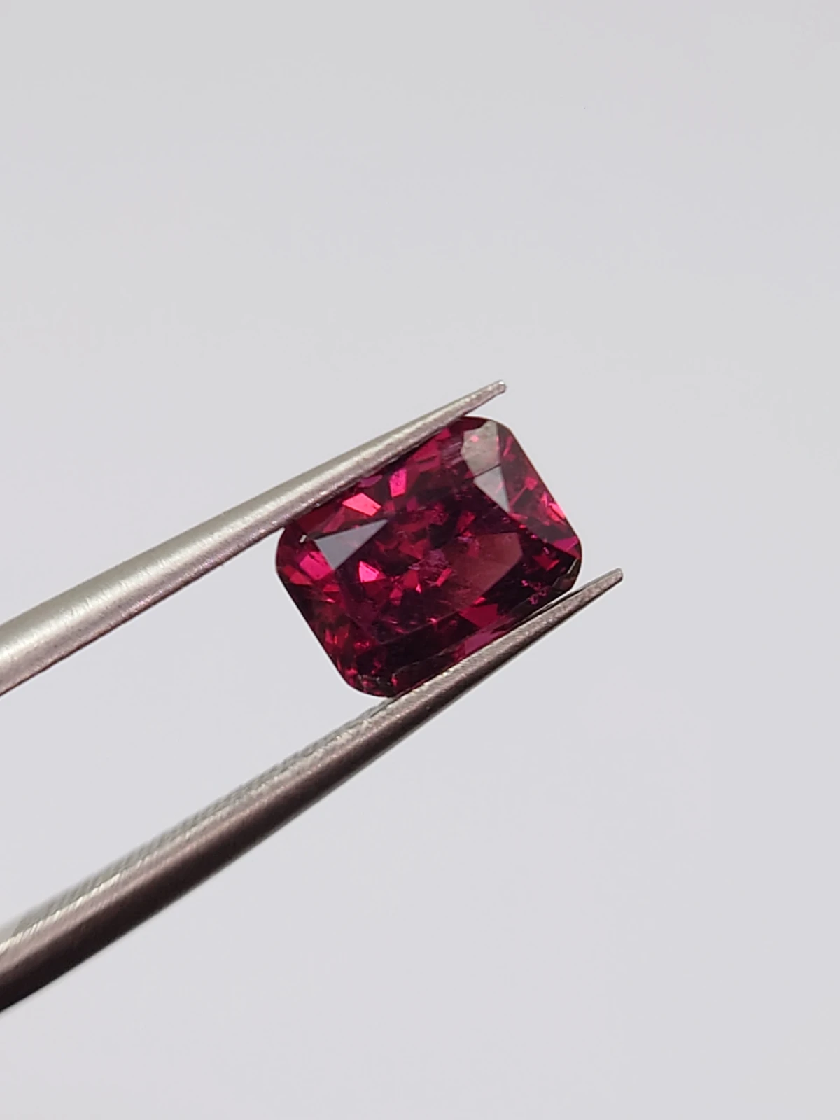 1.6ct Natural Rhodolite Garnet Fancy Cut Loose Gemstone From Tanzania — view 1