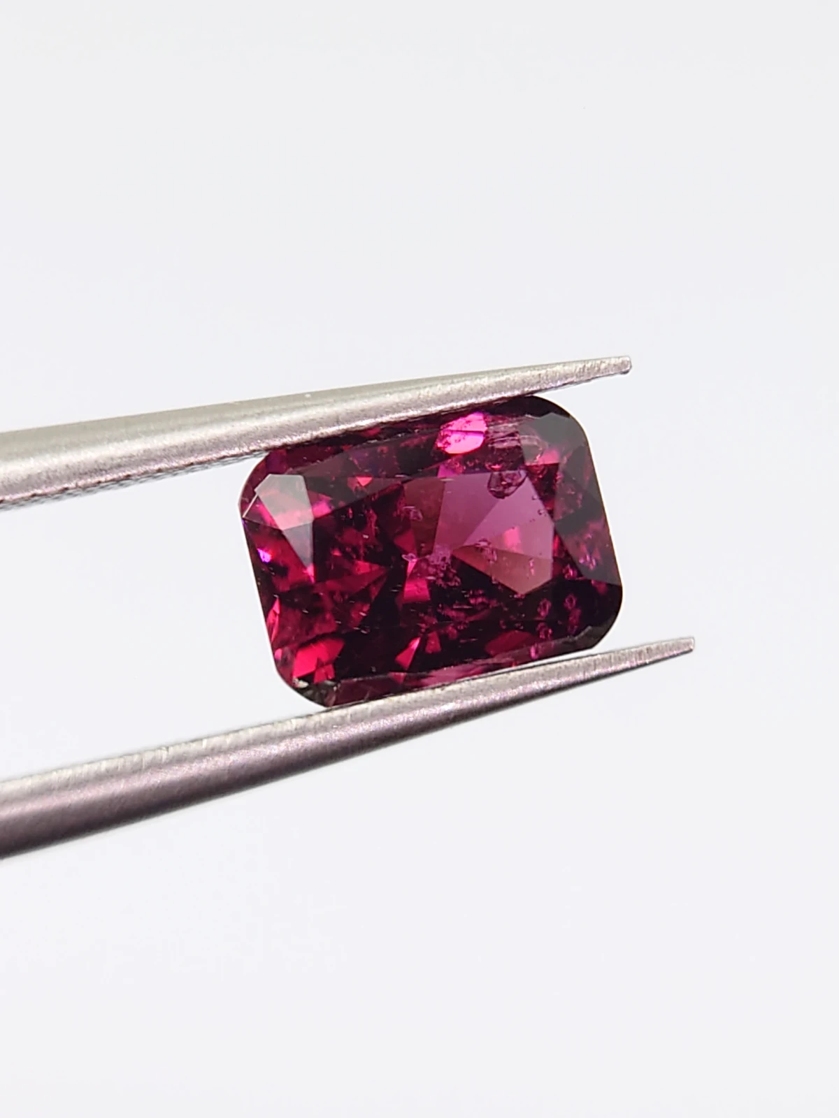 1.6ct Natural Rhodolite Garnet Fancy Cut Loose Gemstone From Tanzania — view 5