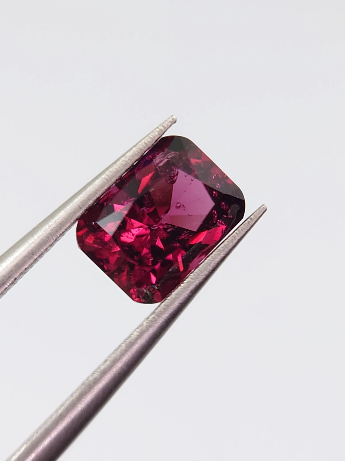 1.6ct Natural Rhodolite Garnet Fancy Cut Loose Gemstone From Tanzania — view 4