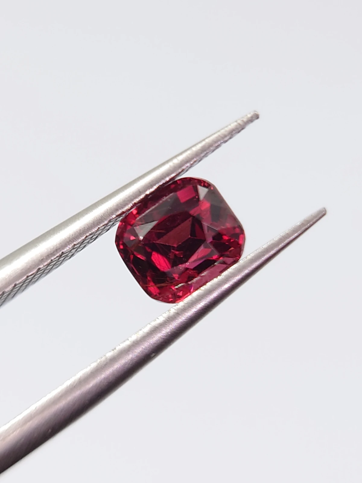 0.88ct Natural Umbalite Granet Cushion Cut Loose Gemstone From Malawi — view 1