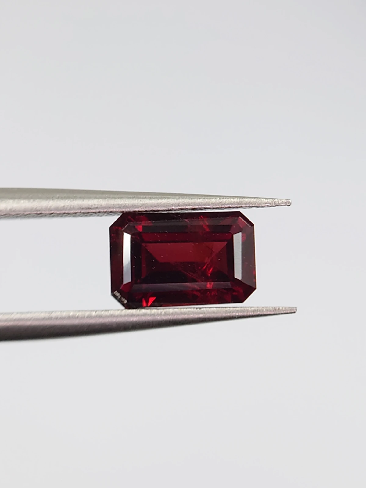 1.73ct Natural Rhodolite Garnet Emerald Cut Loose Gemstone From Tanzania — view 4