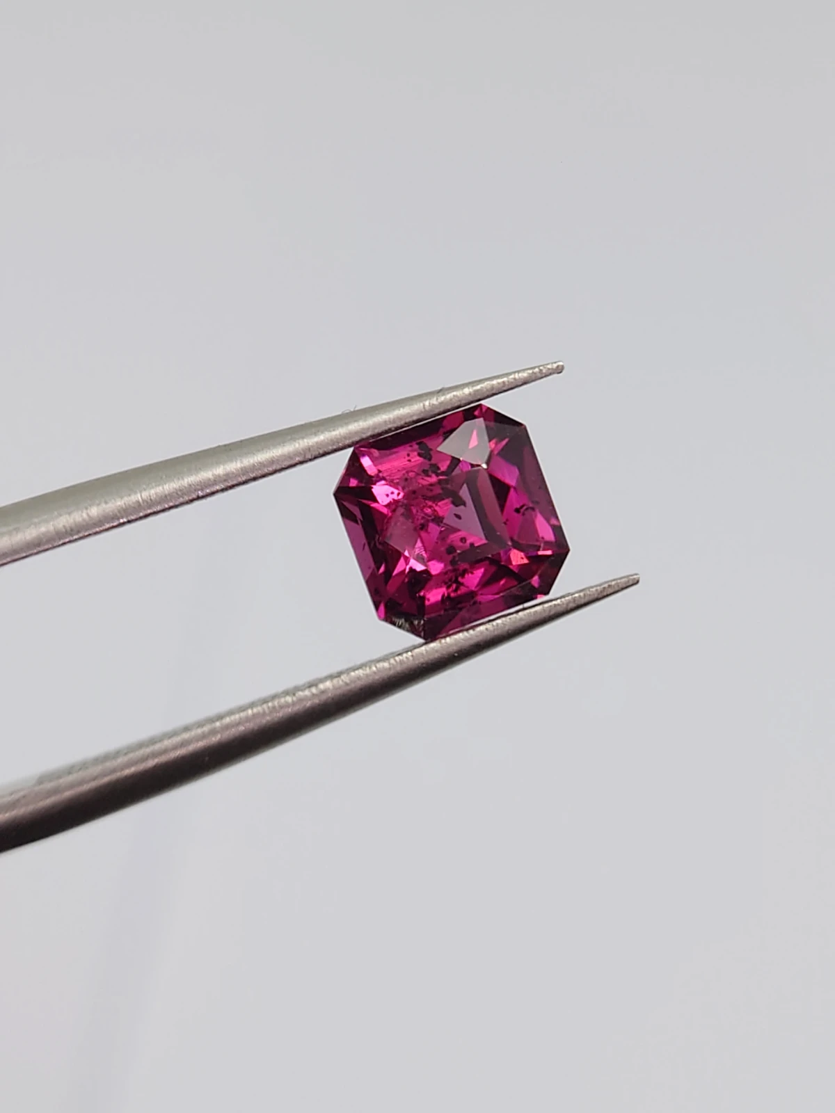 1.28ct Natural Rhodolite Garnet Fancy Cut Loose Gemstone From Tanzania — view 3