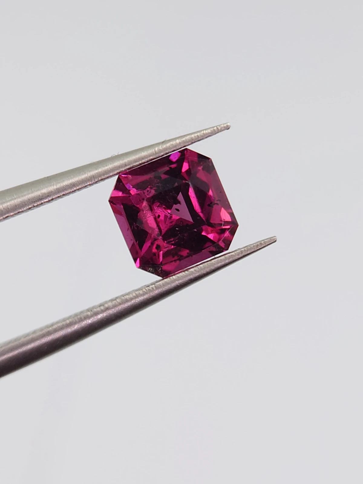 1.28ct Natural Rhodolite Garnet Fancy Cut Loose Gemstone From Tanzania — view 4