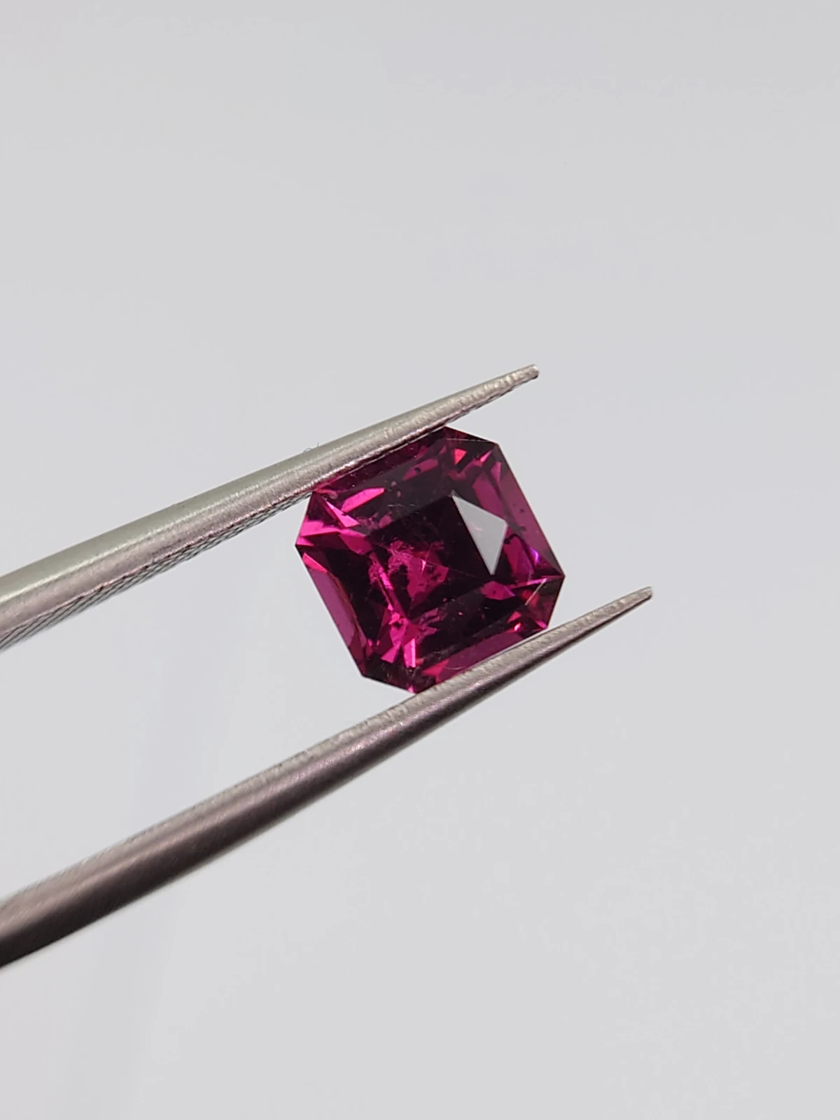 1.28ct Natural Rhodolite Garnet Fancy Cut Loose Gemstone From Tanzania — view 1