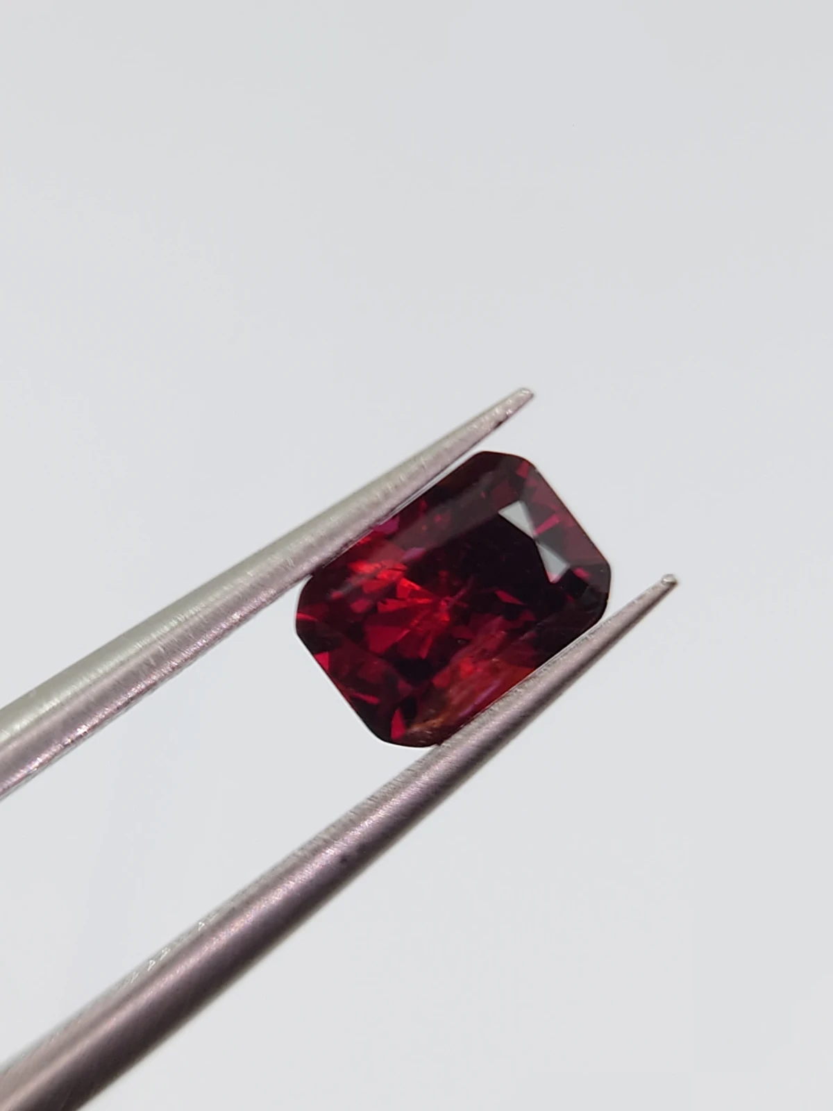 1.06ct Natural Rhodolite Garnet Emerald Cut Loose Gemstone From Tanzania — view 4