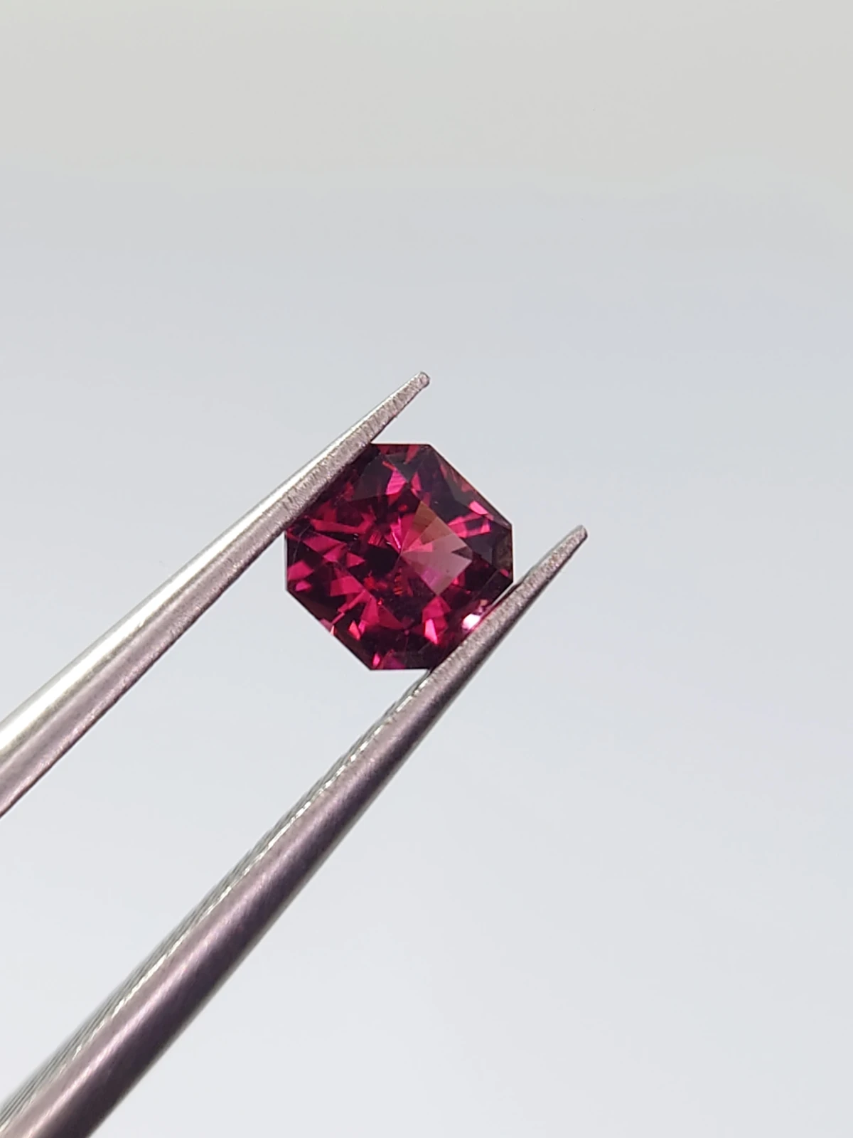 0.55ct Natural Rhodolite Garnet Fancy Cut Loose Gemstone From Tanzania — view 7