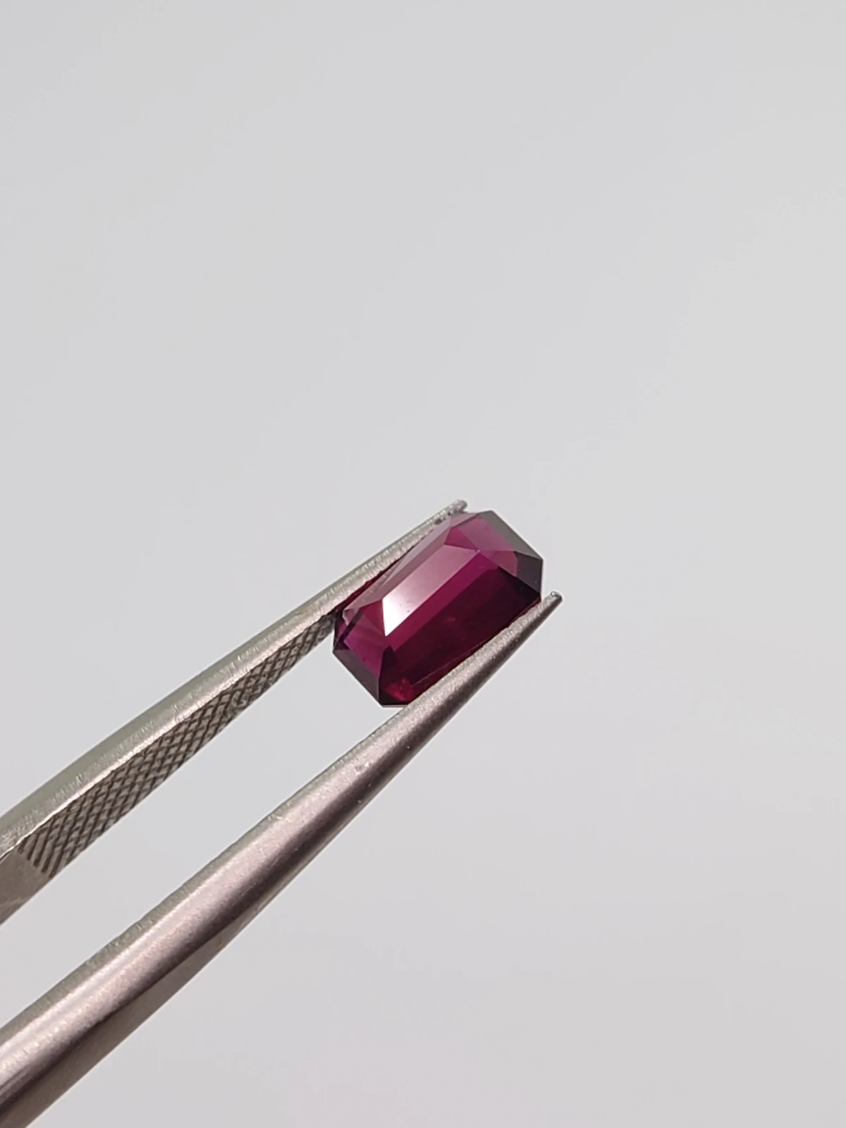 1.42ct Natural Rhodolite Garnet Octagon Cut Loose Gemstone From Tanzania — view 2