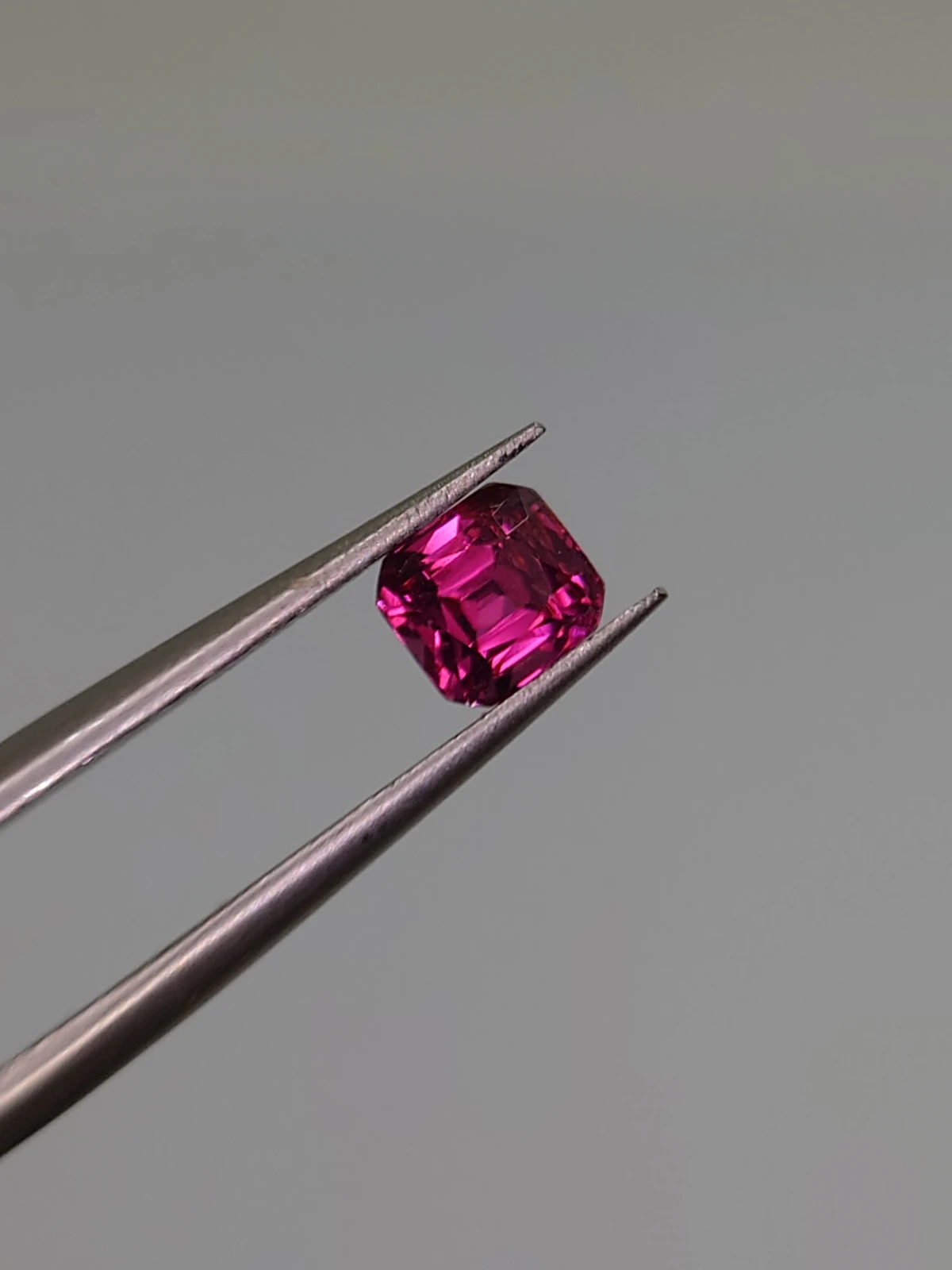 0.70ct Natural Umbalite Garnet Loose Gemstone From Malawi — view 1
