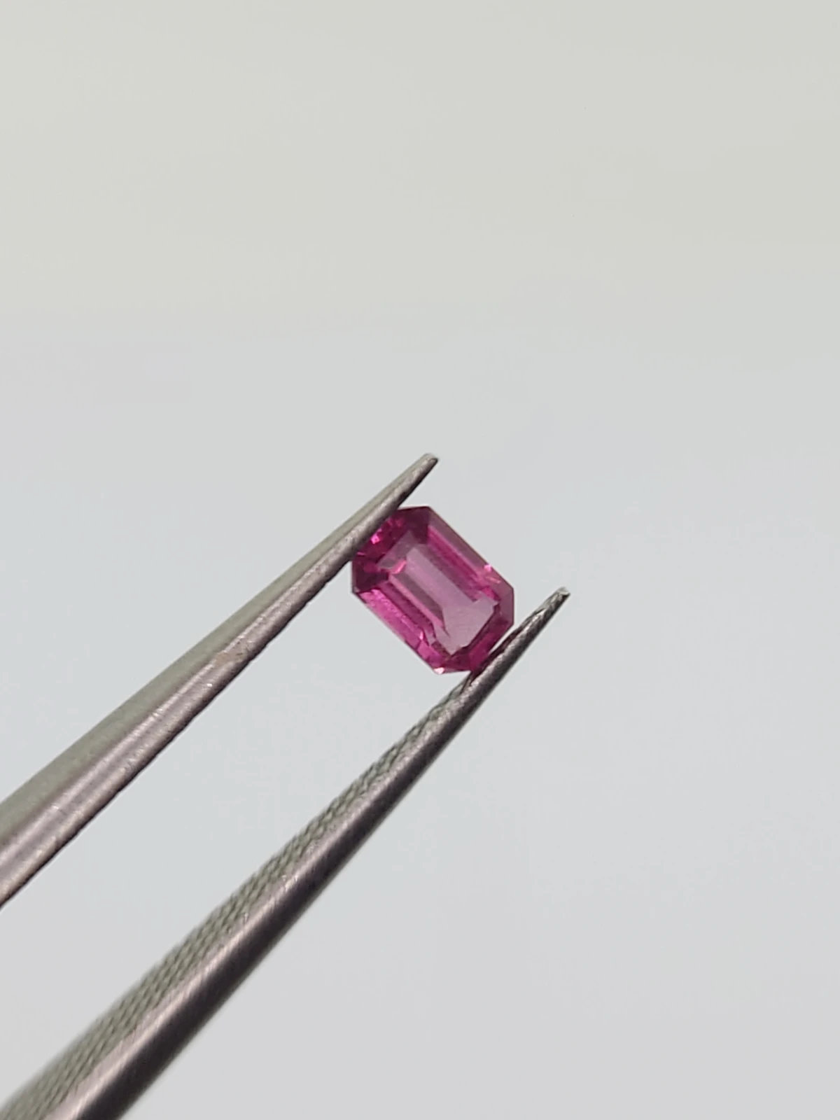 0.23ct Natural Rhodolit Garnet Emerald Cut Loose Gemstone From Tanzania — view 3