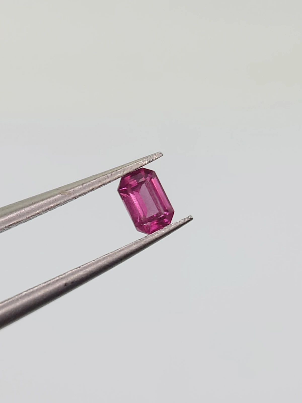 0.23ct Natural Rhodolit Garnet Emerald Cut Loose Gemstone From Tanzania — view 4