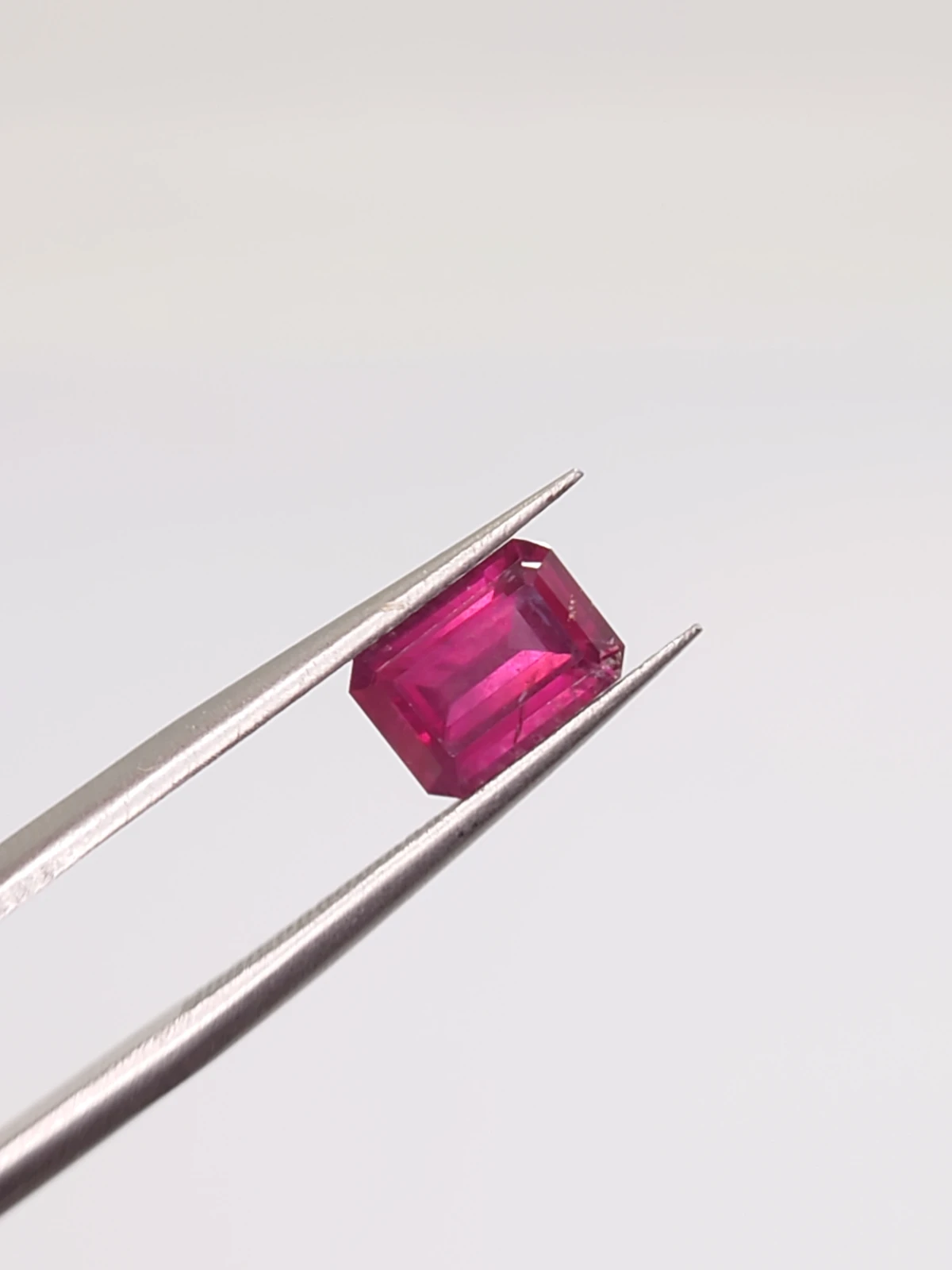 1.35ct Natural Rhodolite Garnet Modified Cushion Cut Loose Gemstone From Tanzania — view 5