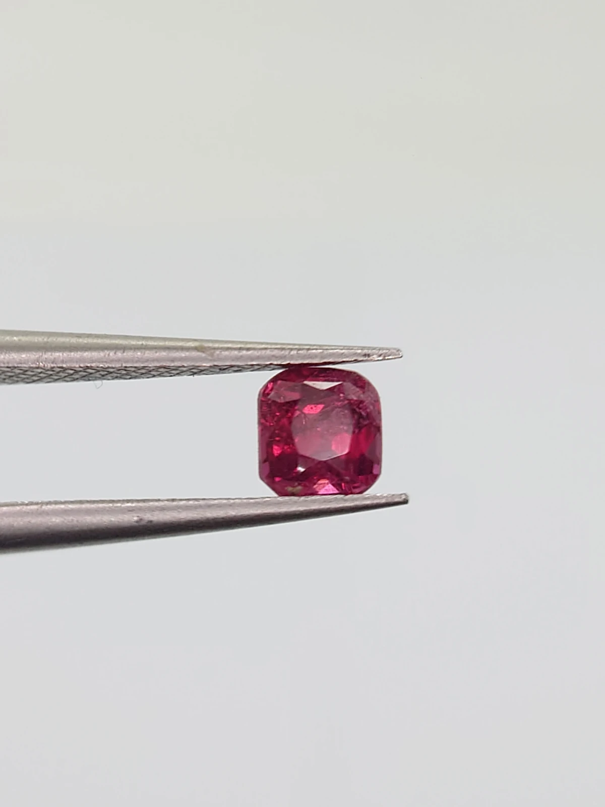 0.56ct Natural Umbalite Garnet Cushion Cut Loose Gemstone From Malawi — view 3