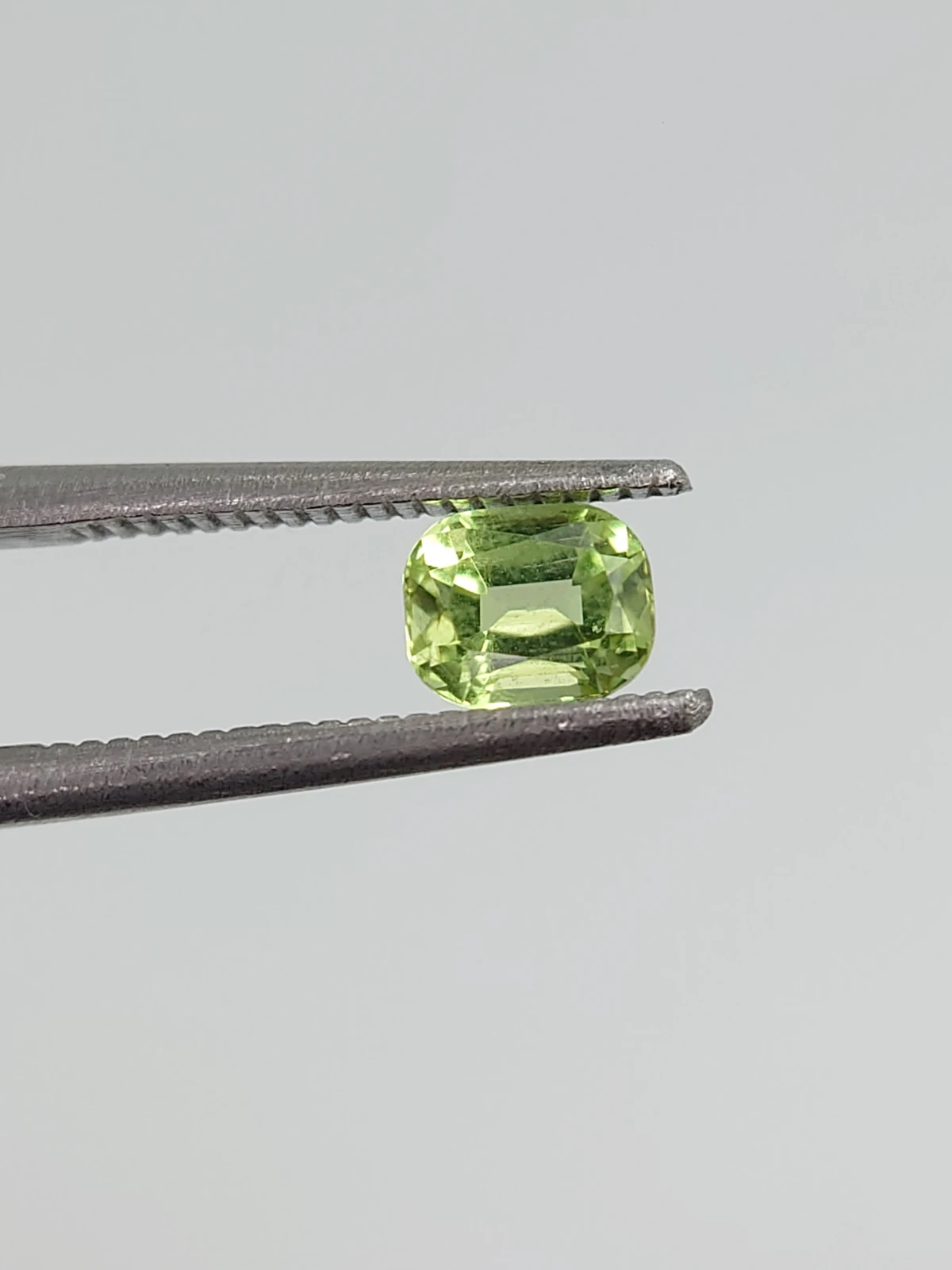 0.55ct Natural Peridot Faceted Loose Gemstone From Pakistan — view 5