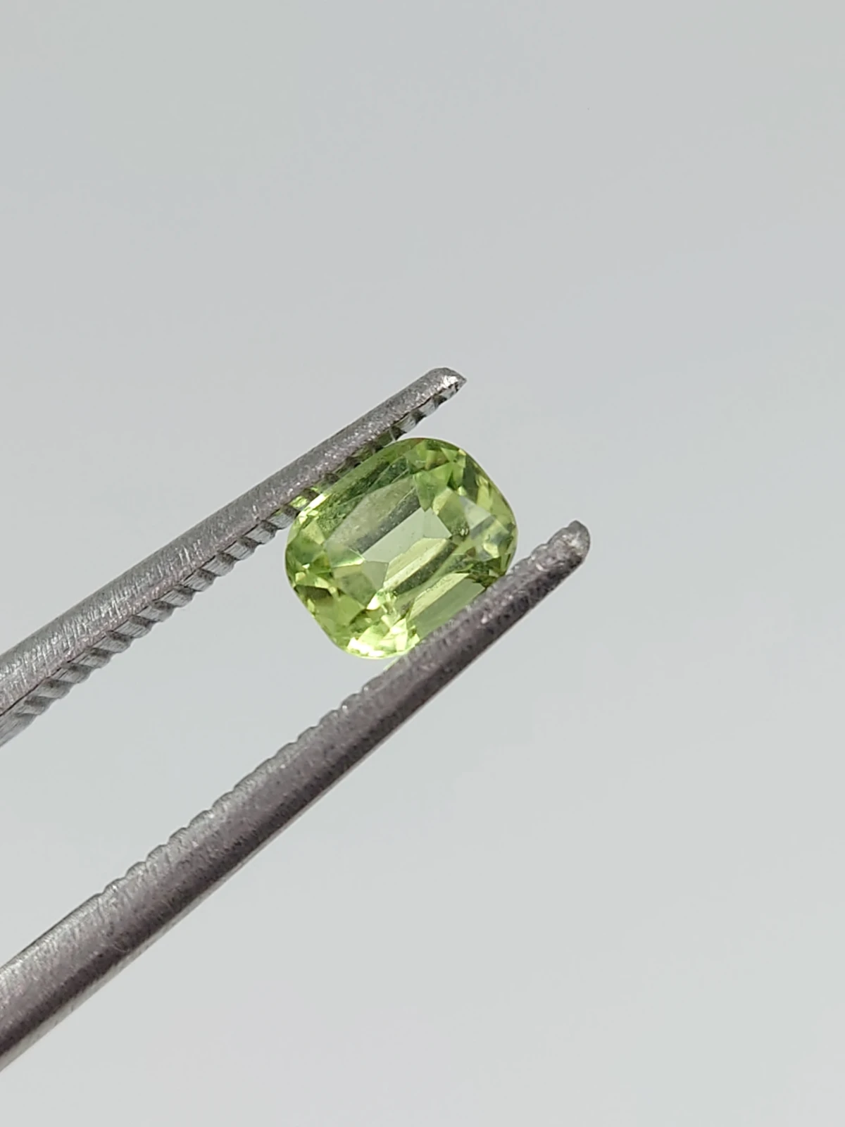 0.55ct Natural Peridot Faceted Loose Gemstone From Pakistan — view 6