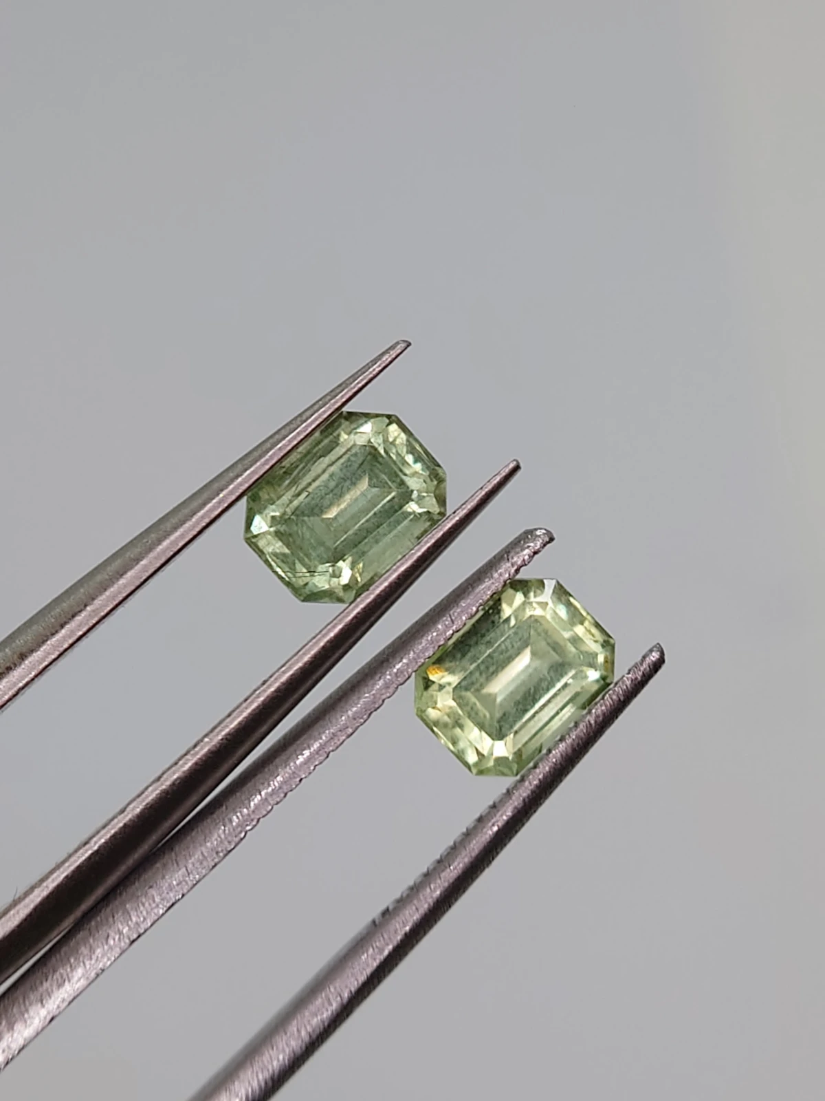 1.95ct Natural Peridot Pair Faceted Loose Gemstone From Pakistan — view 2