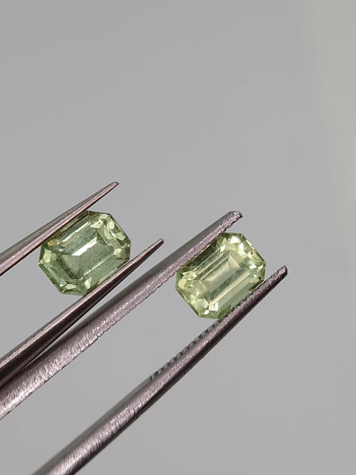 1.95ct Natural Peridot Pair Faceted Loose Gemstone From Pakistan — view 3