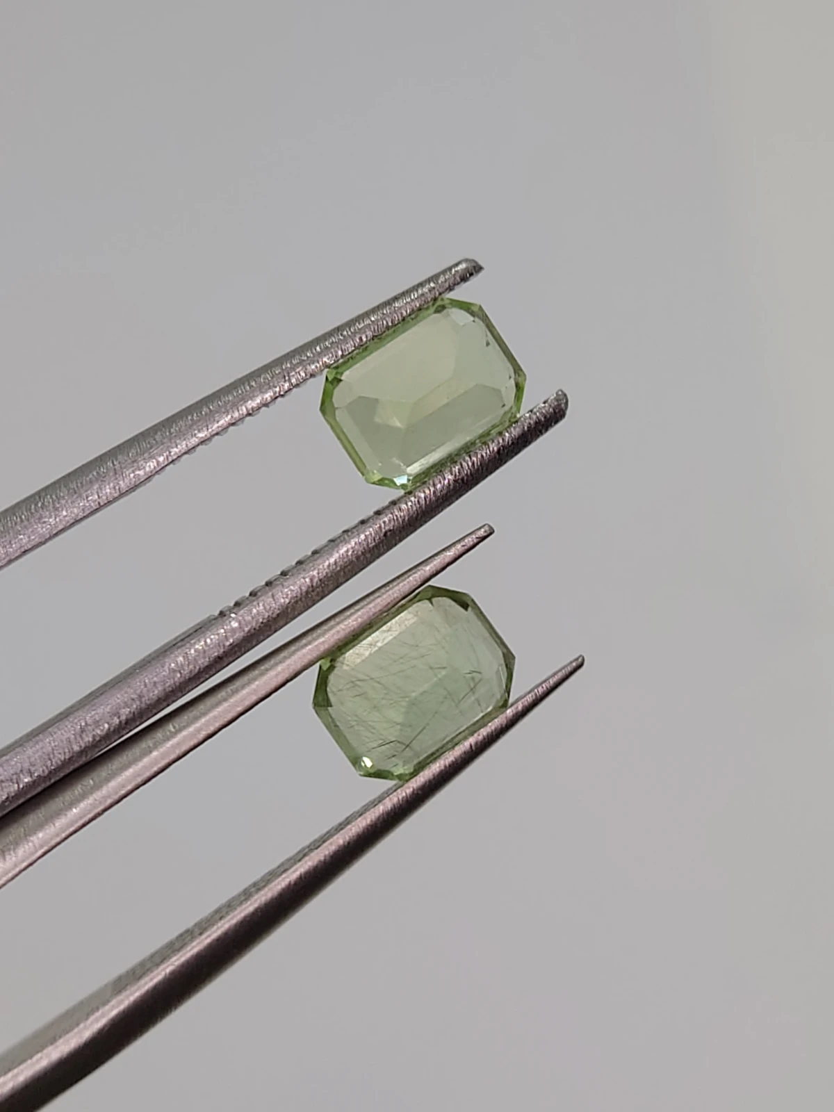 1.95ct Natural Peridot Pair Faceted Loose Gemstone From Pakistan — view 4