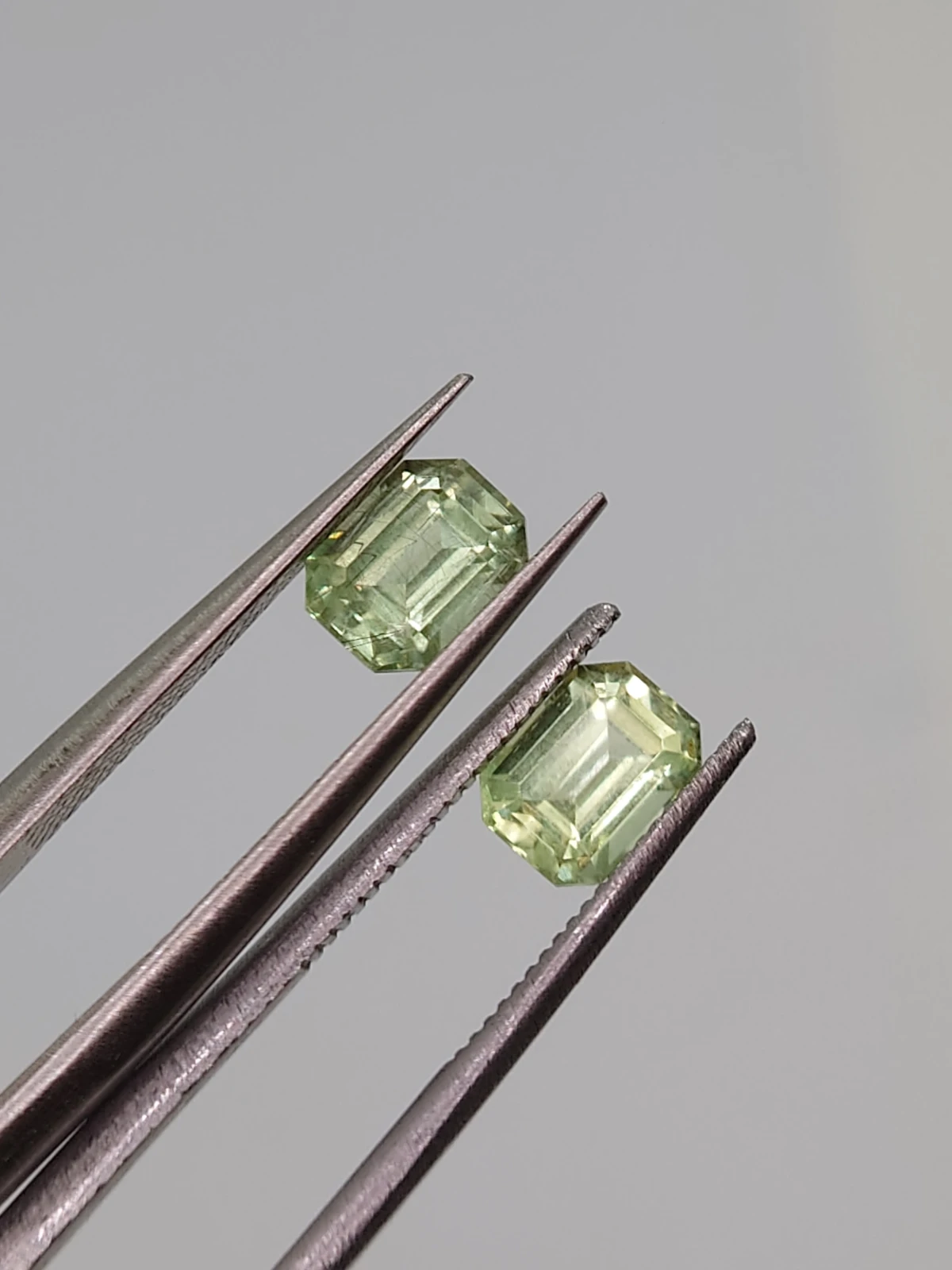 1.95ct Natural Peridot Pair Faceted Loose Gemstone From Pakistan — view 5