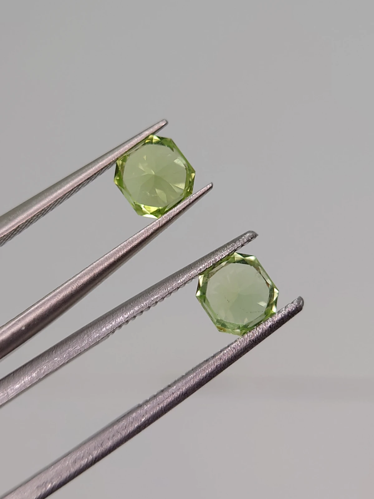 1.5ct Natural Peridot Pair Faceted Loose Gemstone From Pakistan — view 2