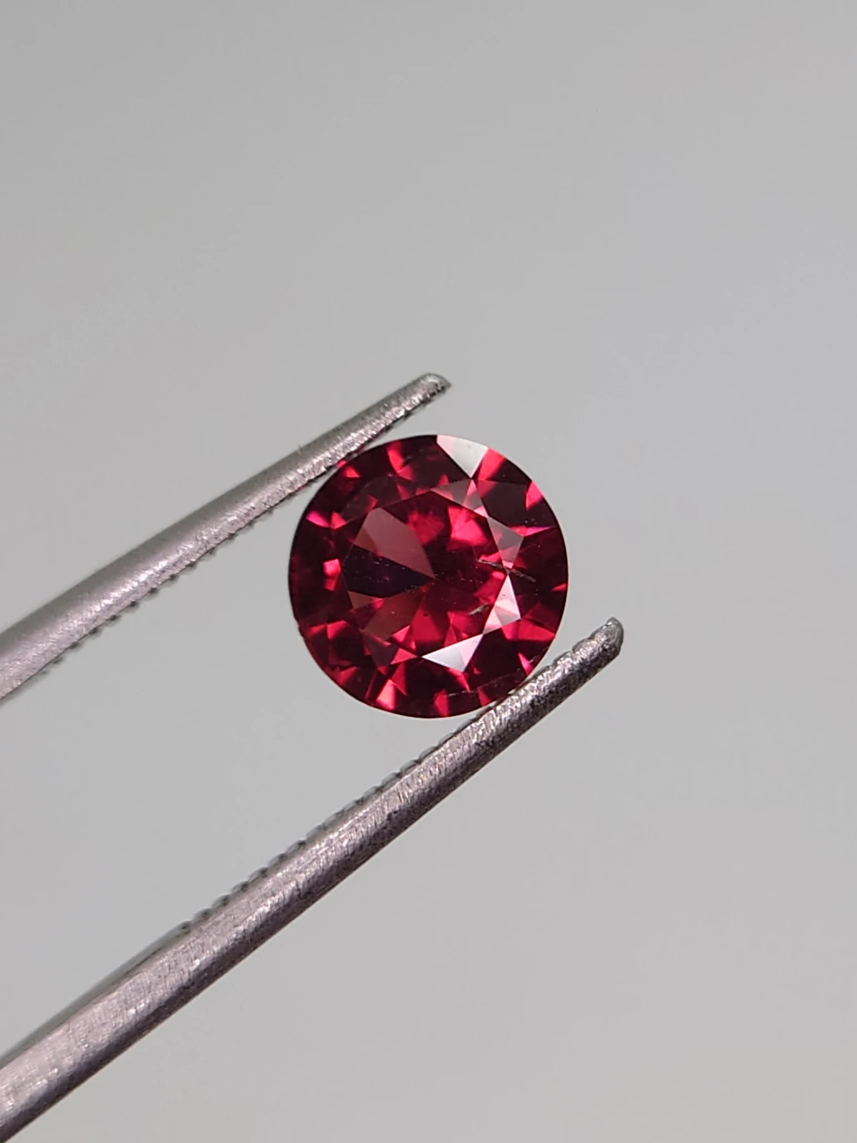 1.4ct Natural Malaya Garnet Round Cut Faceted Loose Gemstone From Malawi — view 2