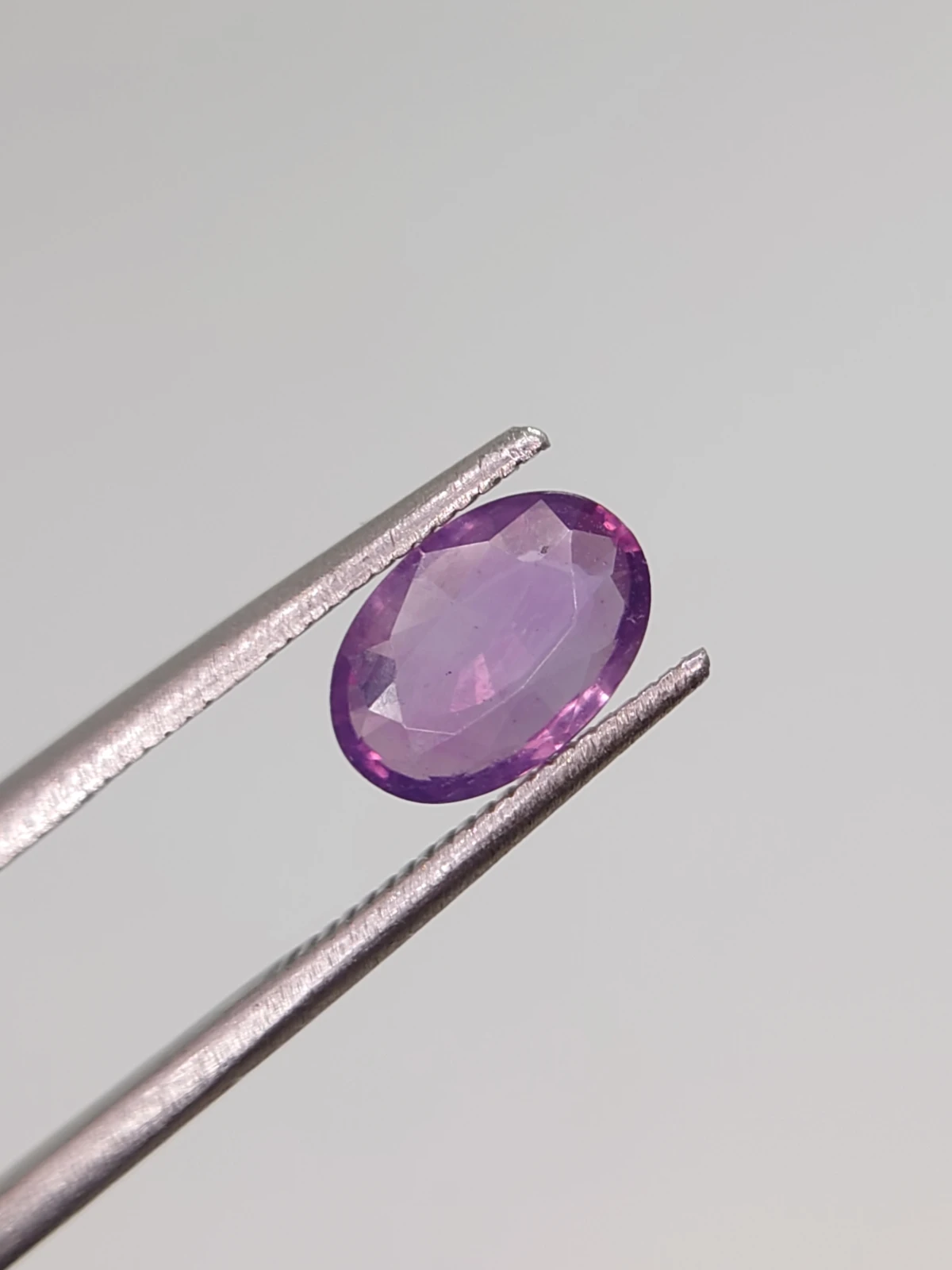 1.59ct Natural Pinkish Purple Sapphire from Kashmir, Pakistan — view 4