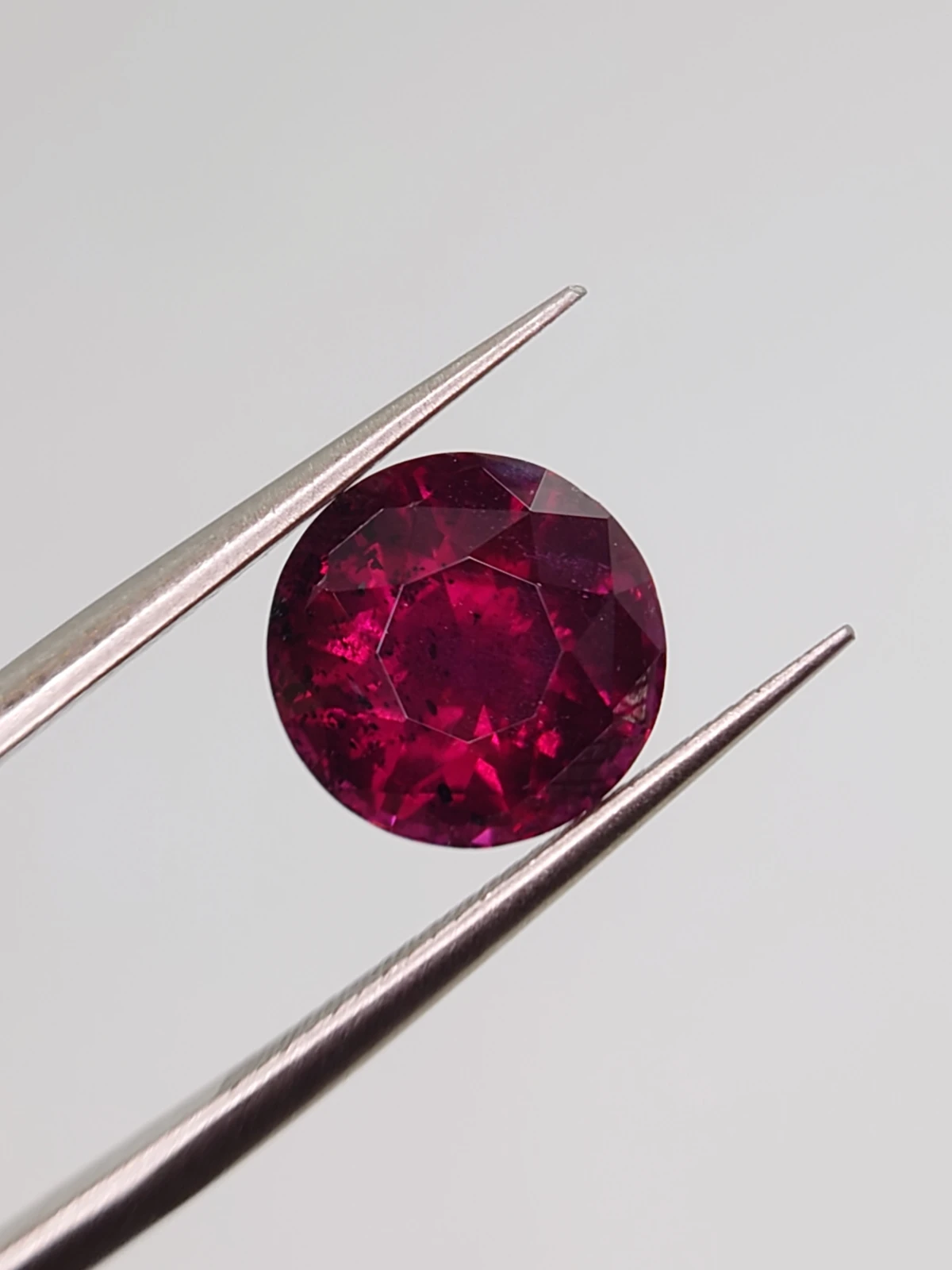 4ct Natural Malaya Garnet Round Cut Faceted Loose Gemstone From Malawi — view 2