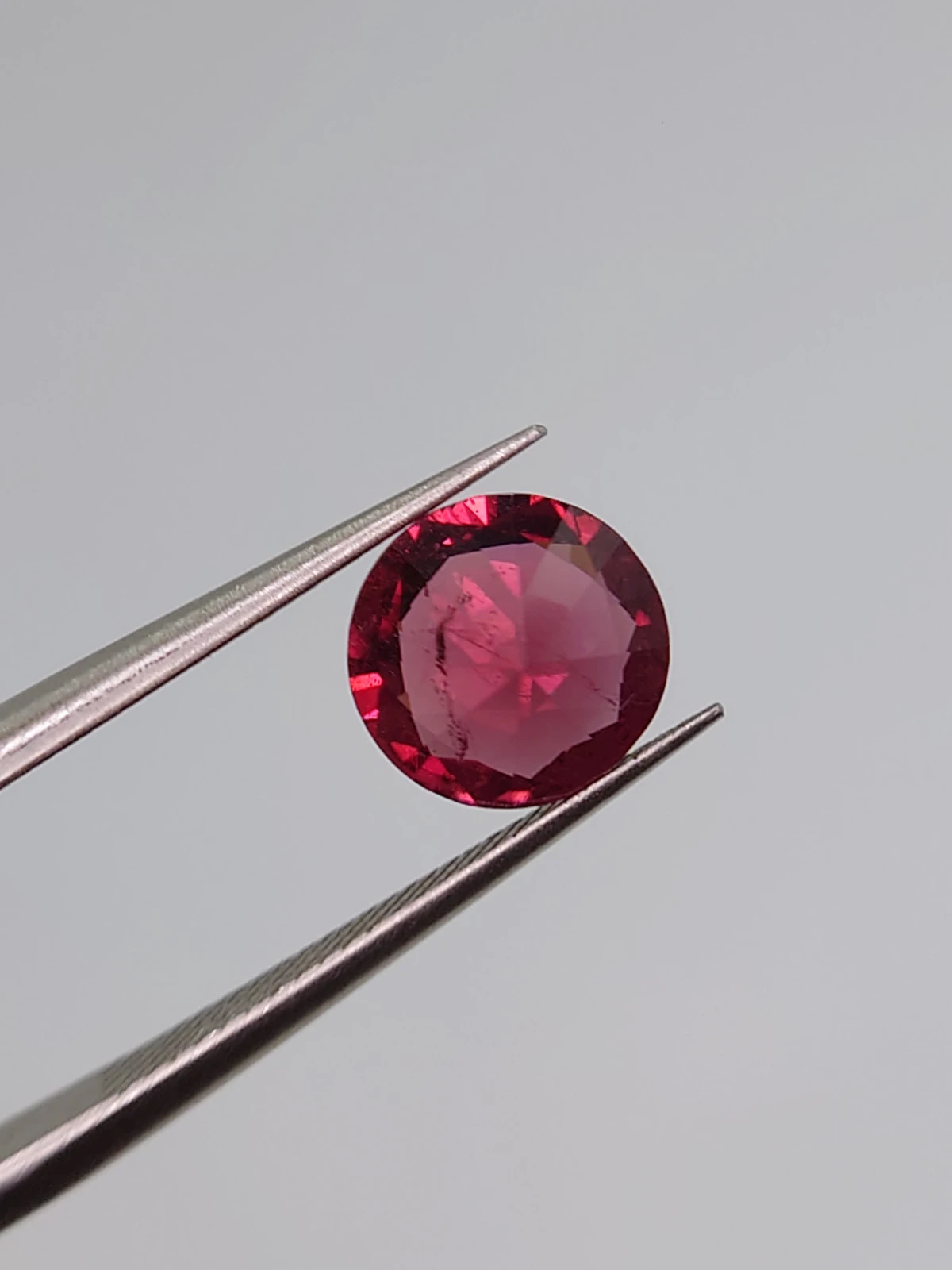 2.04ct Natural Malaya Garnet Round Cut Faceted Loose Gemstone From Malawi — view 4