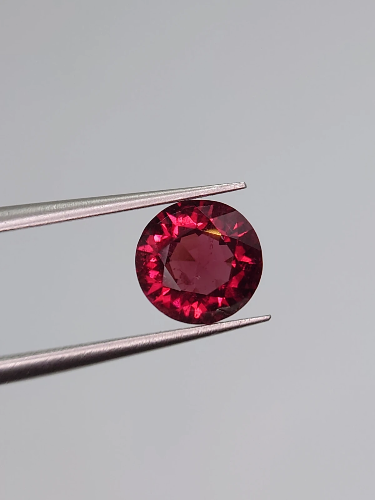 2.04ct Natural Malaya Garnet Round Cut Faceted Loose Gemstone From Malawi — view 2