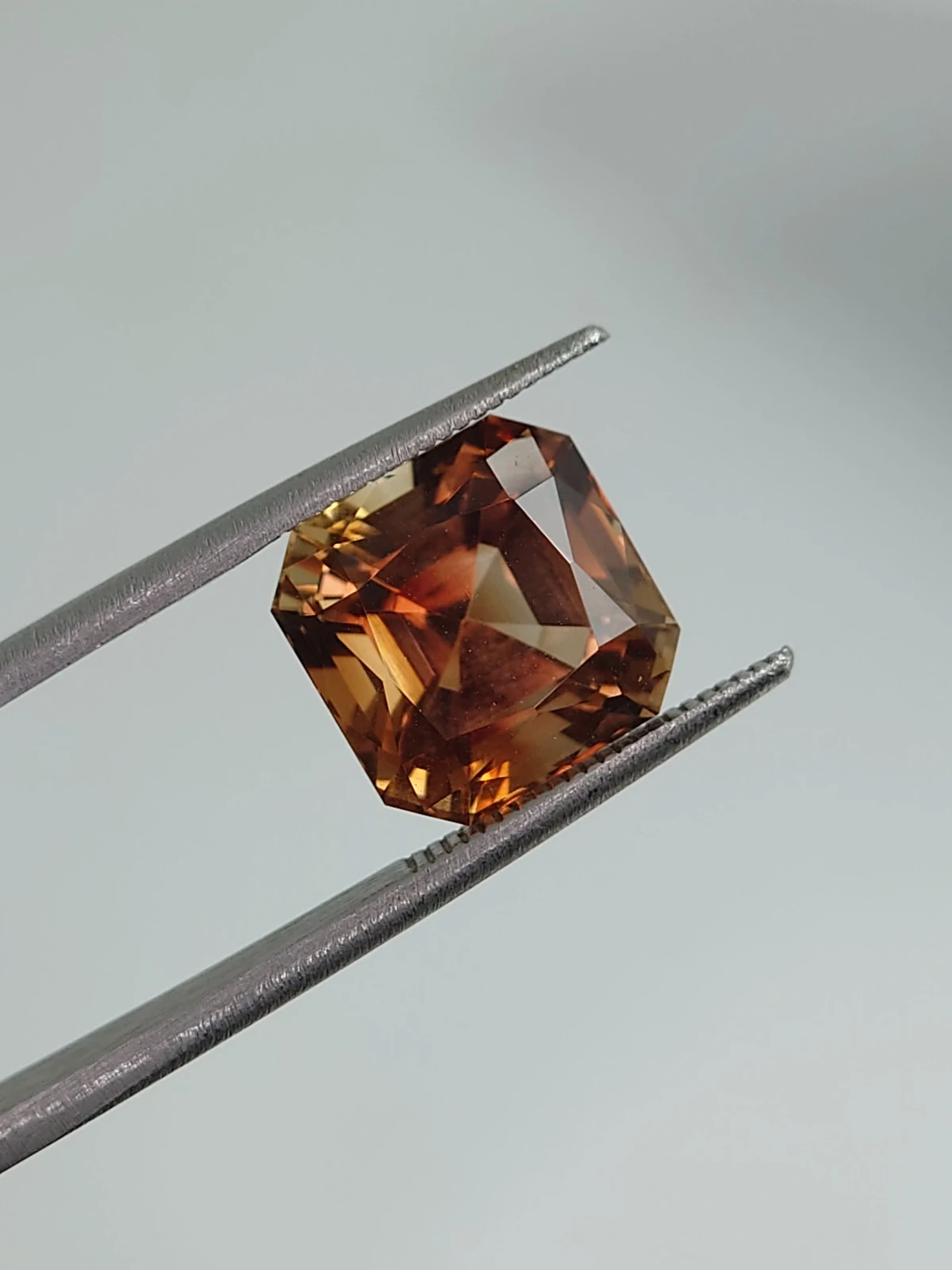 9ct Heated Topaz Square Cut Faceted Loose Gemstone From Nigeria — view 3