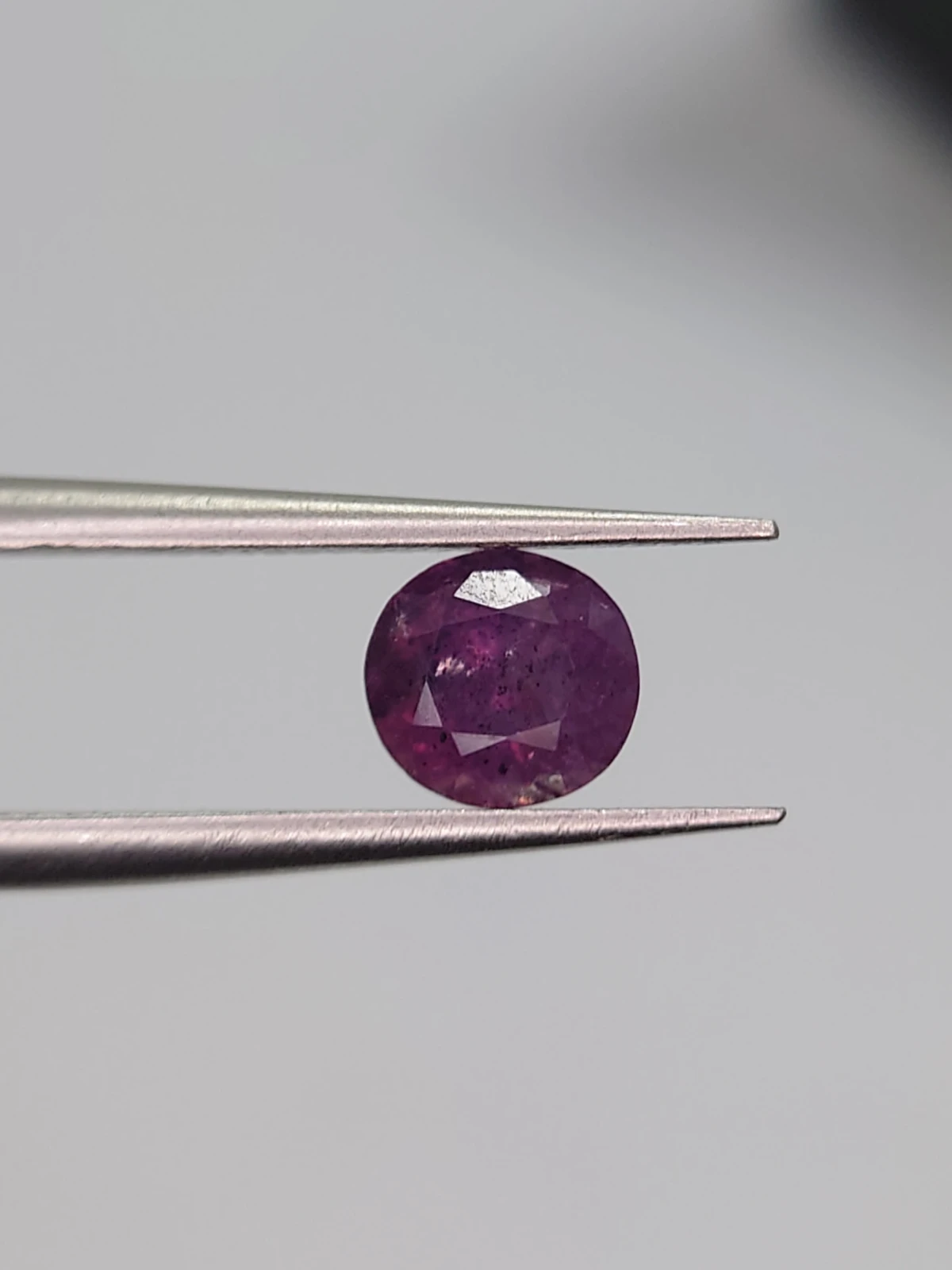 1.27ct Natural Purplish Sapphire Faceted Loose Gemstone From Kashmir Pakistan — view 4