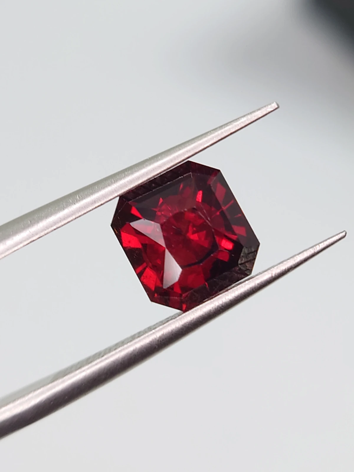 2.6ct Natural Malaya Garnet Square Cut Faceted Loose Gemstone From Tanzania — view 2
