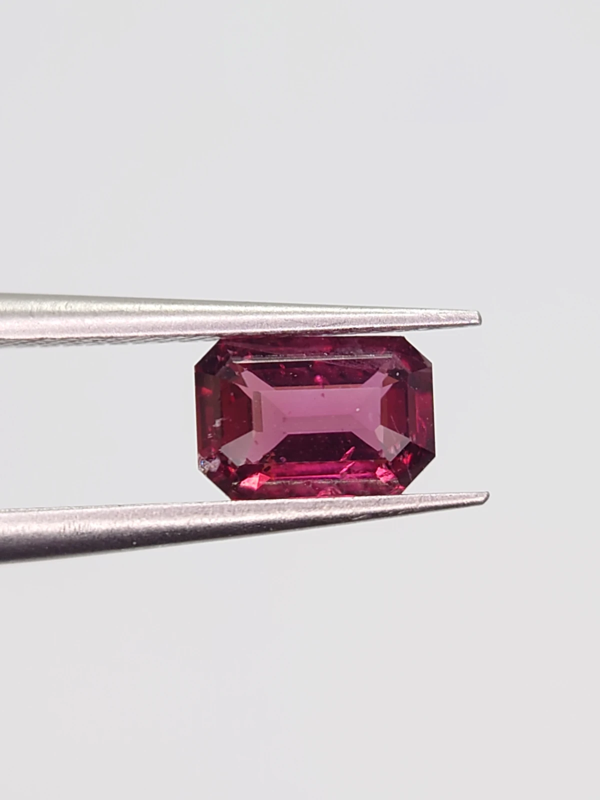 1.07ct Natural Malaya Garnet Faceted Loose Gemstone from Tanzania — view 5