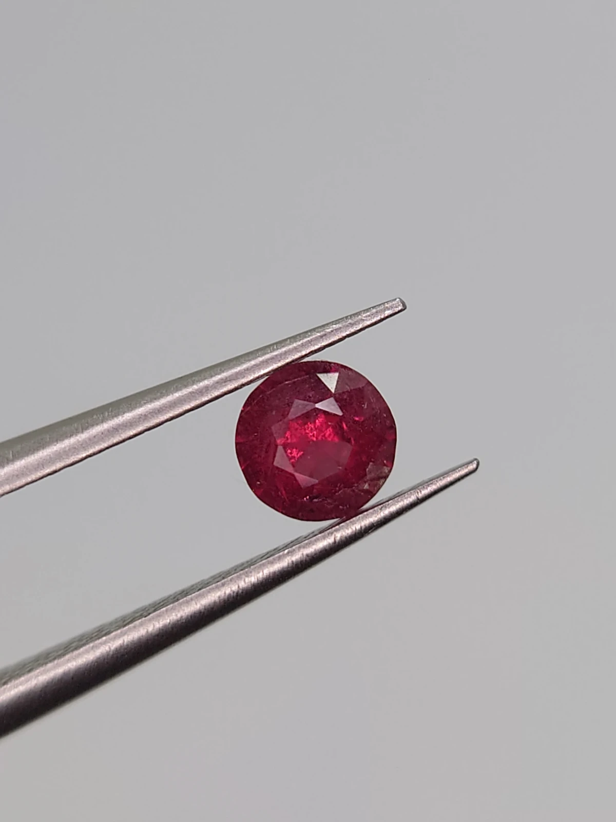 0.54ct Natural Malaya Garnet Faceted Loose Gemstone From Tanzania — view 2