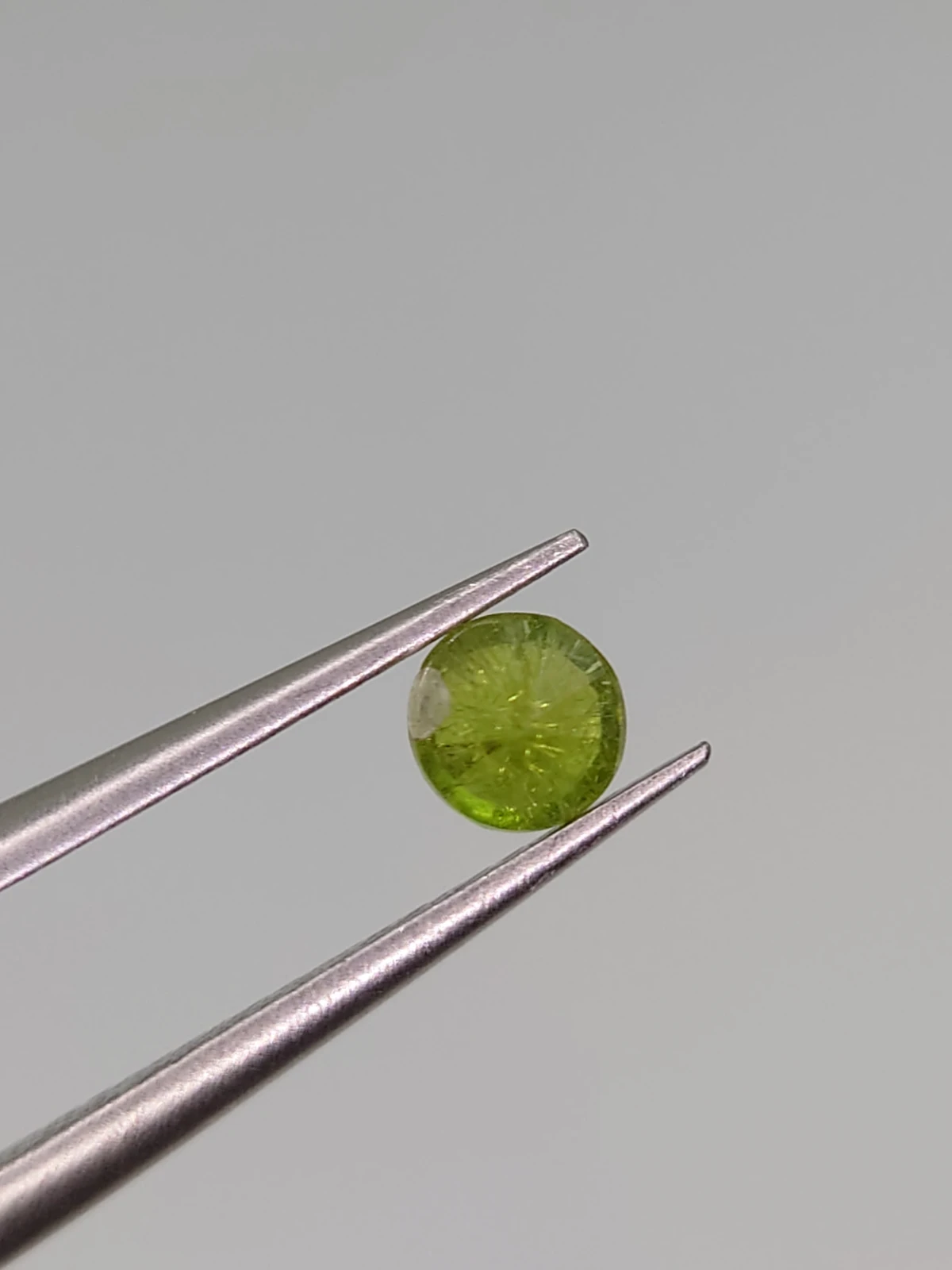 0.28ct Natural Demantoid Garnet Round Cut Faceted Loose Gemstone From Pakistan — view 3