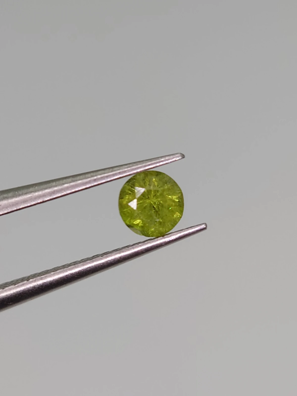 0.28ct Natural Demantoid Garnet Round Cut Faceted Loose Gemstone From Pakistan — view 5