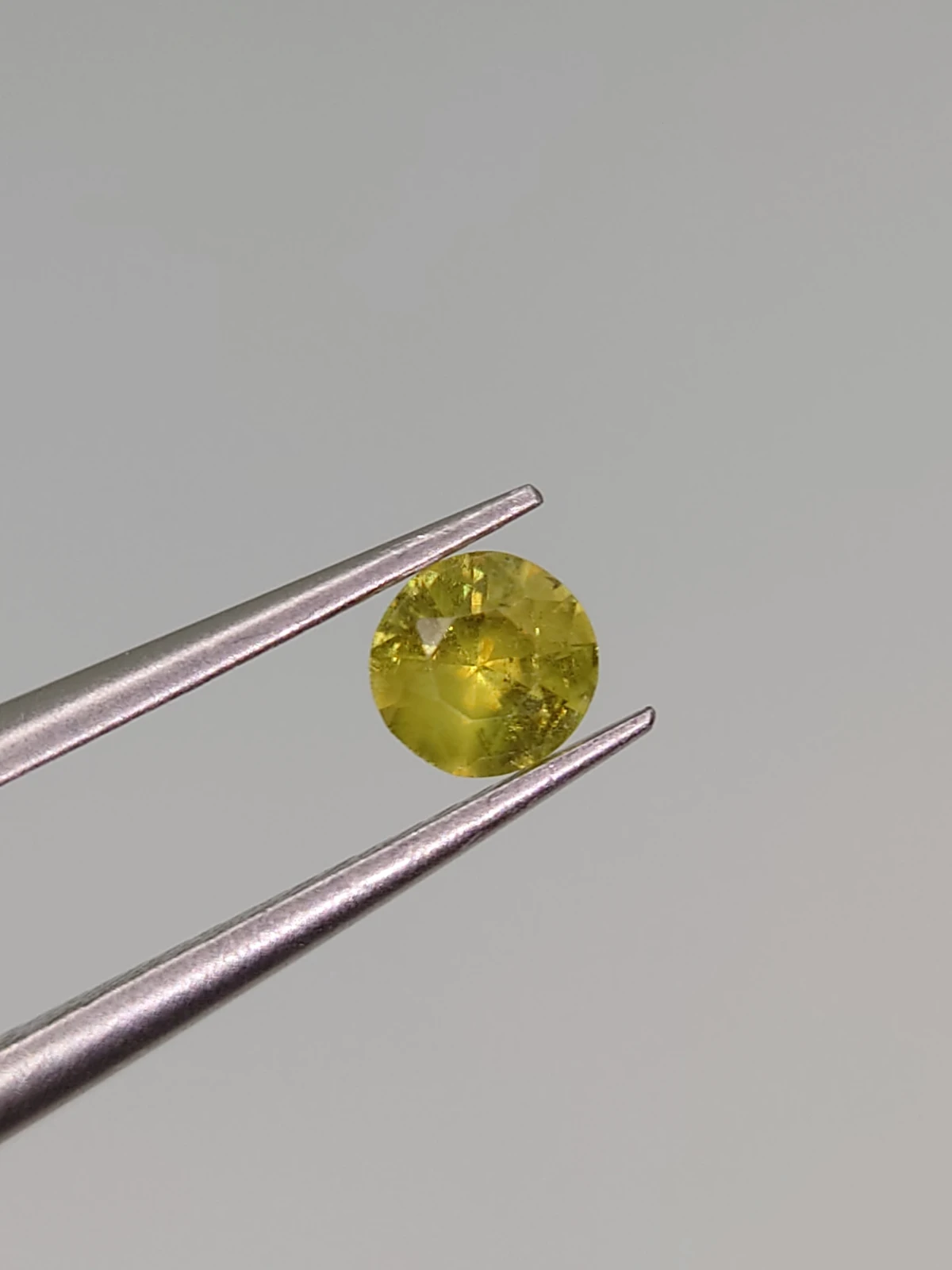 0.26ct Natural Demantoid Garnet Round Cut Faceted Loose Gemstone From Pakistan — view 2