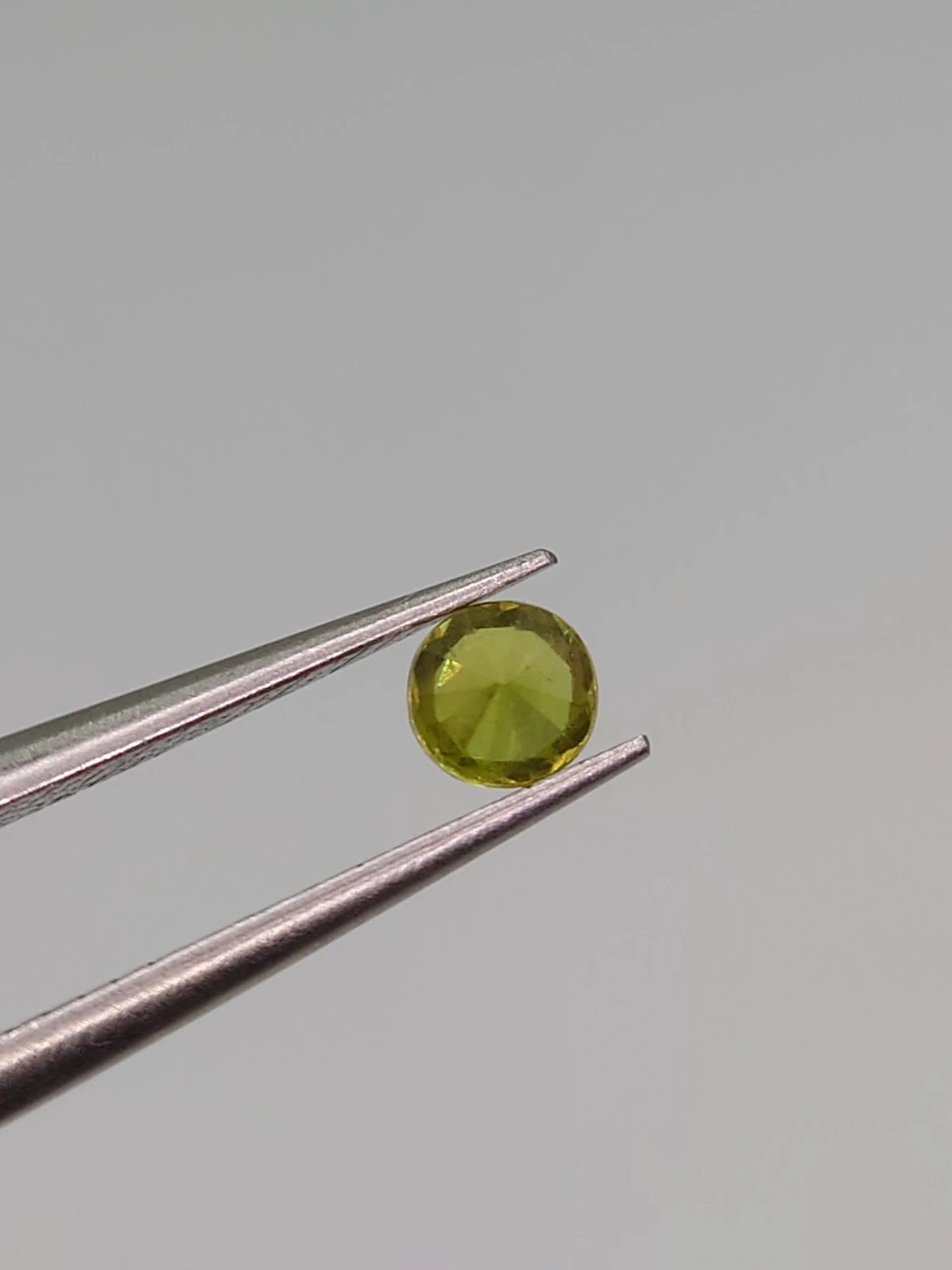0.26ct Natural Demantoid Garnet Round Cut Faceted Loose Gemstone From Pakistan — view 3