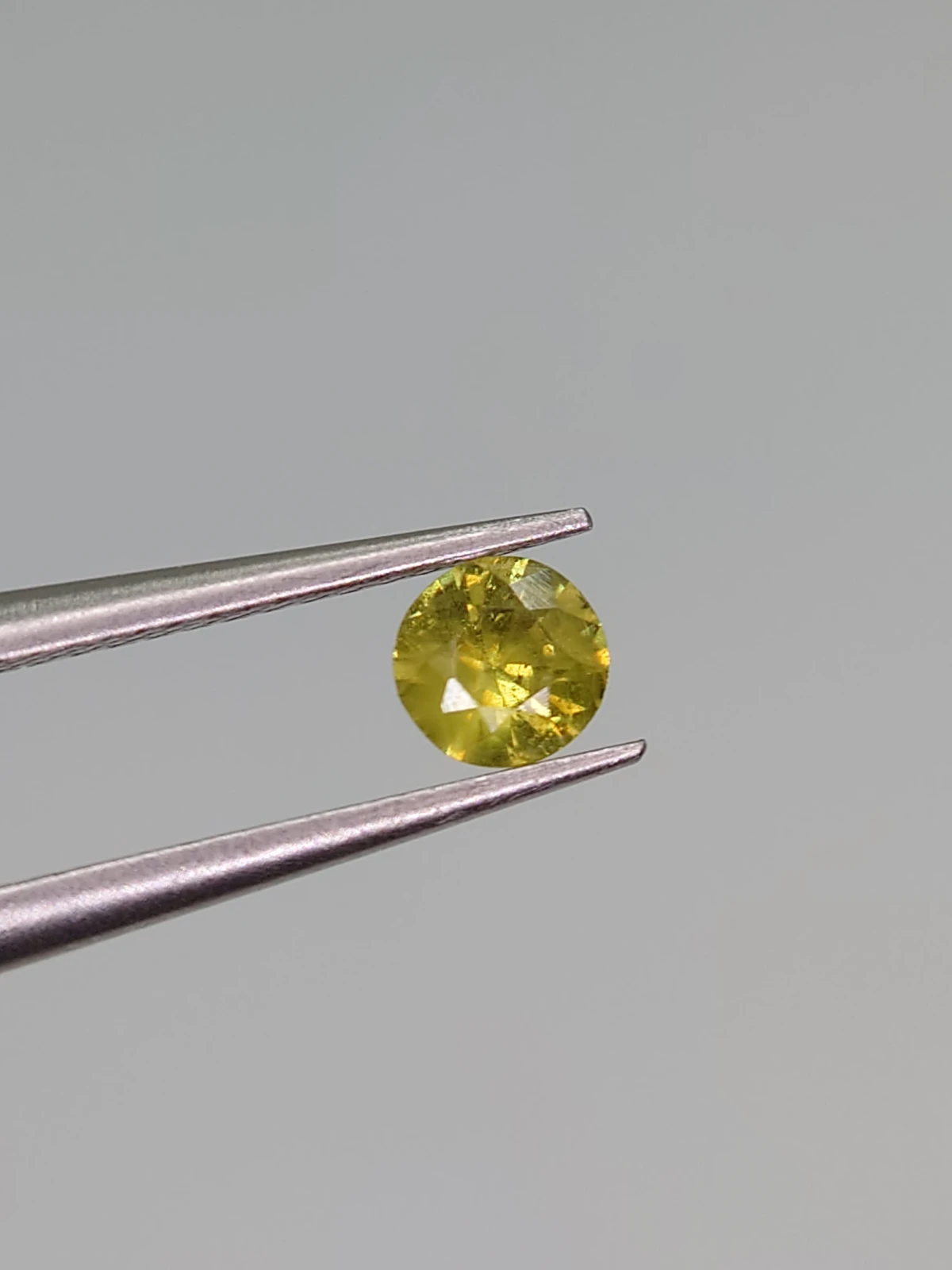 0.26ct Natural Demantoid Garnet Round Cut Faceted Loose Gemstone From Pakistan — view 5