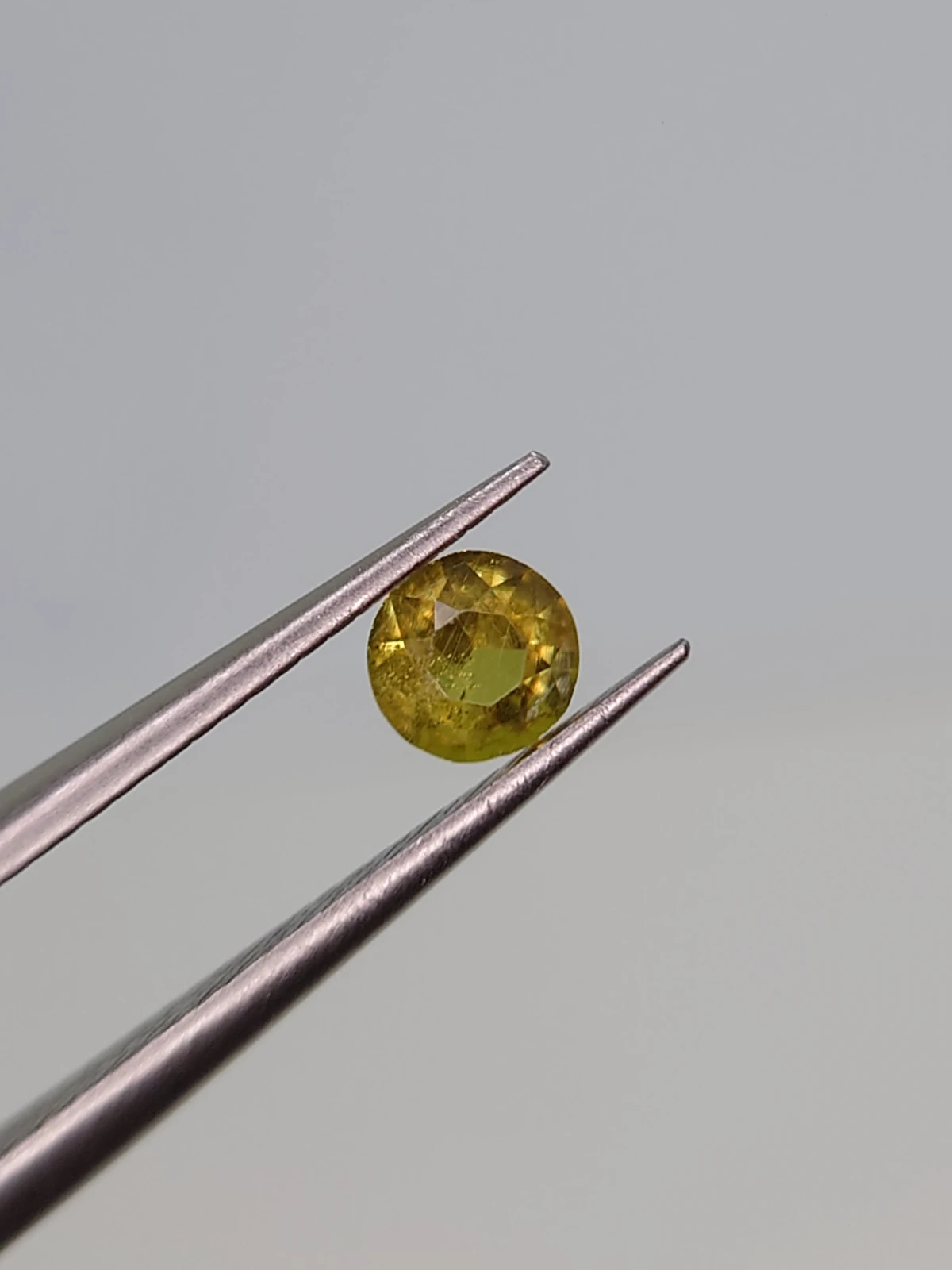 0.26ct Natural Demantoid Garnet Round Cut Faceted Loose Gemstone From Pakistan — view 2