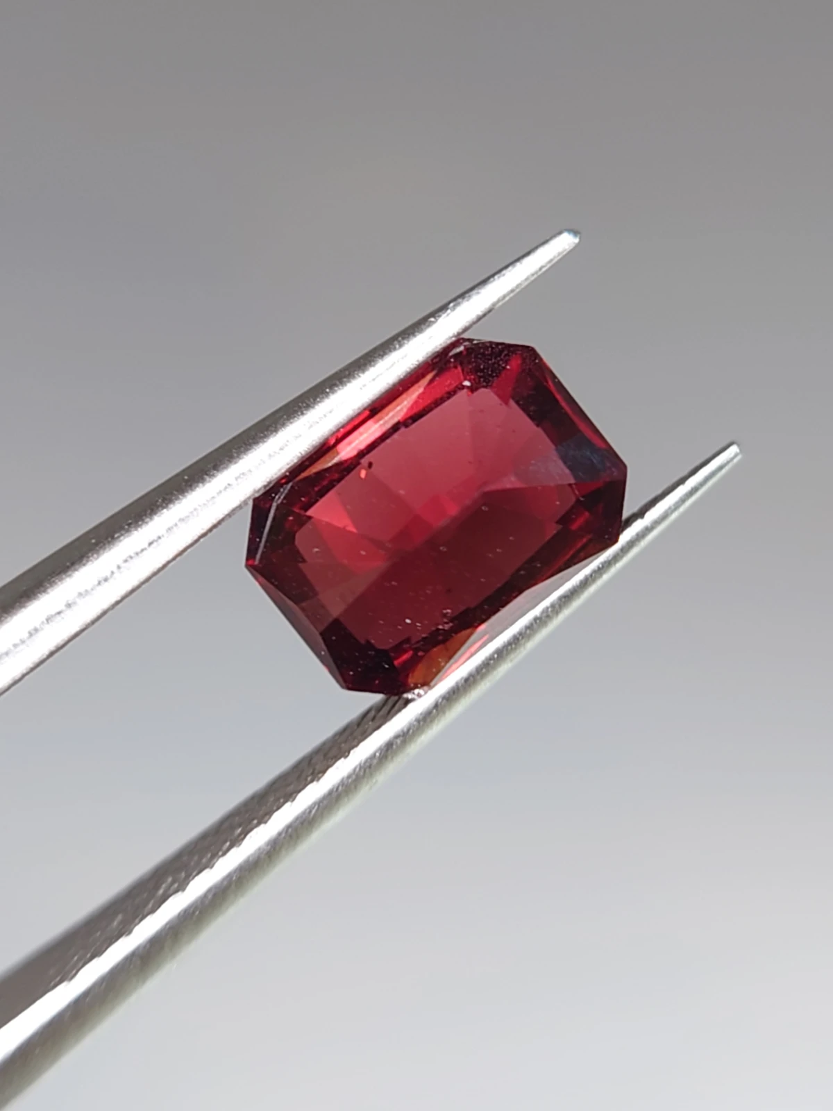 1.96 ct Natural Malaya Garnet Cushion Cut Faceted Loose Gemstone From Tanzania — view 3