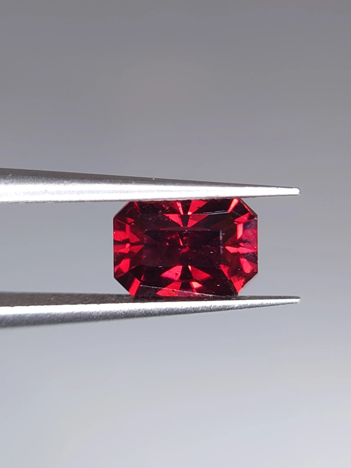 1.96 ct Natural Malaya Garnet Cushion Cut Faceted Loose Gemstone From Tanzania — view 4