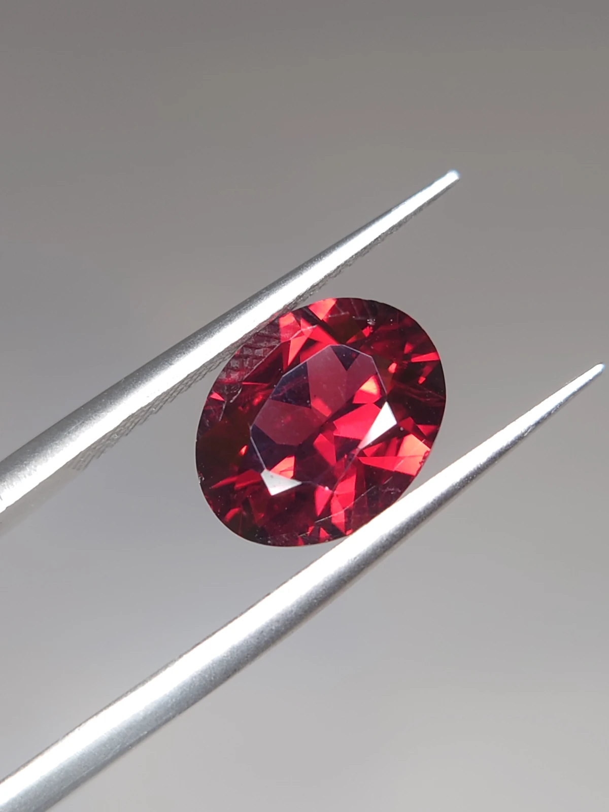 3.79ct Natural Malaya Garnet Oval Cut Faceted Loose Gemstone From Tanzania — view 1